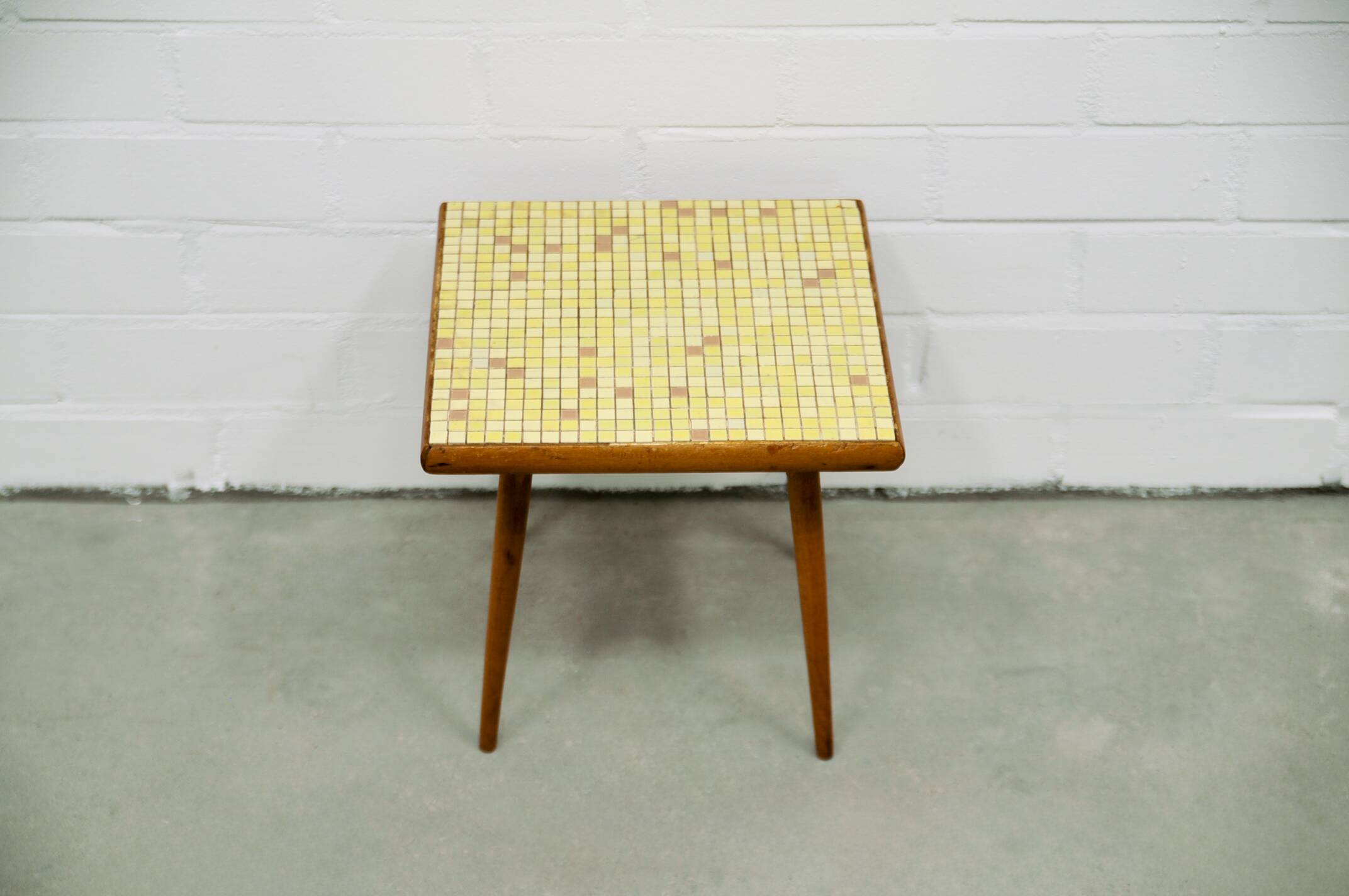 Vintage 50's side table mosaic top