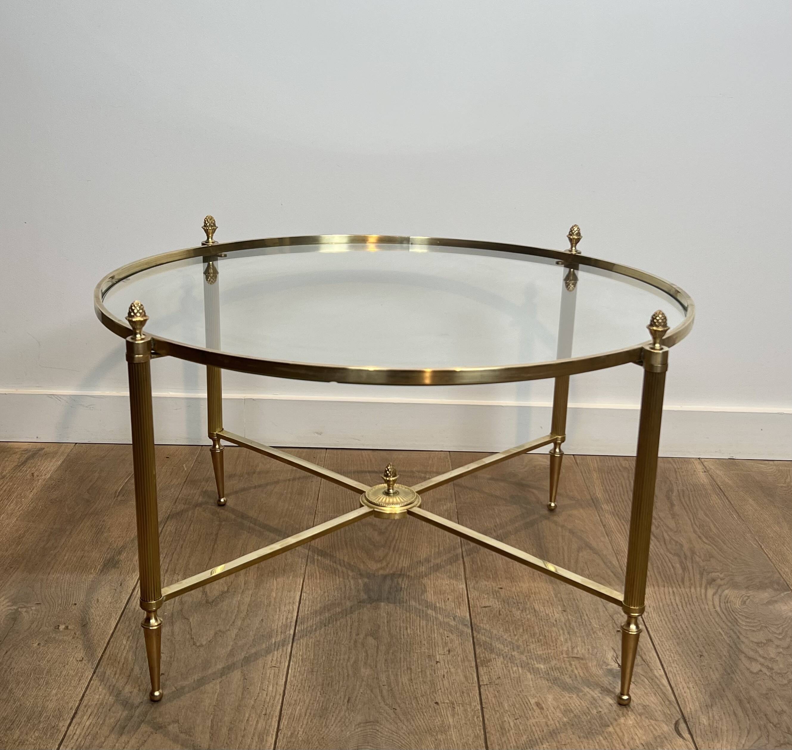 Neoclassical Round Coffee Table in Brass with Fluted Supports and Floral Motifs