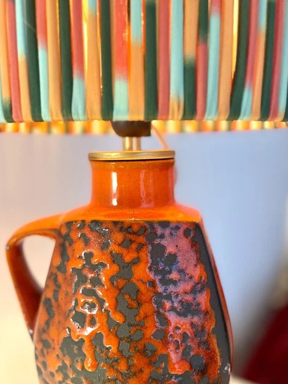 70s Fat Lava lamp with Pop Art shade