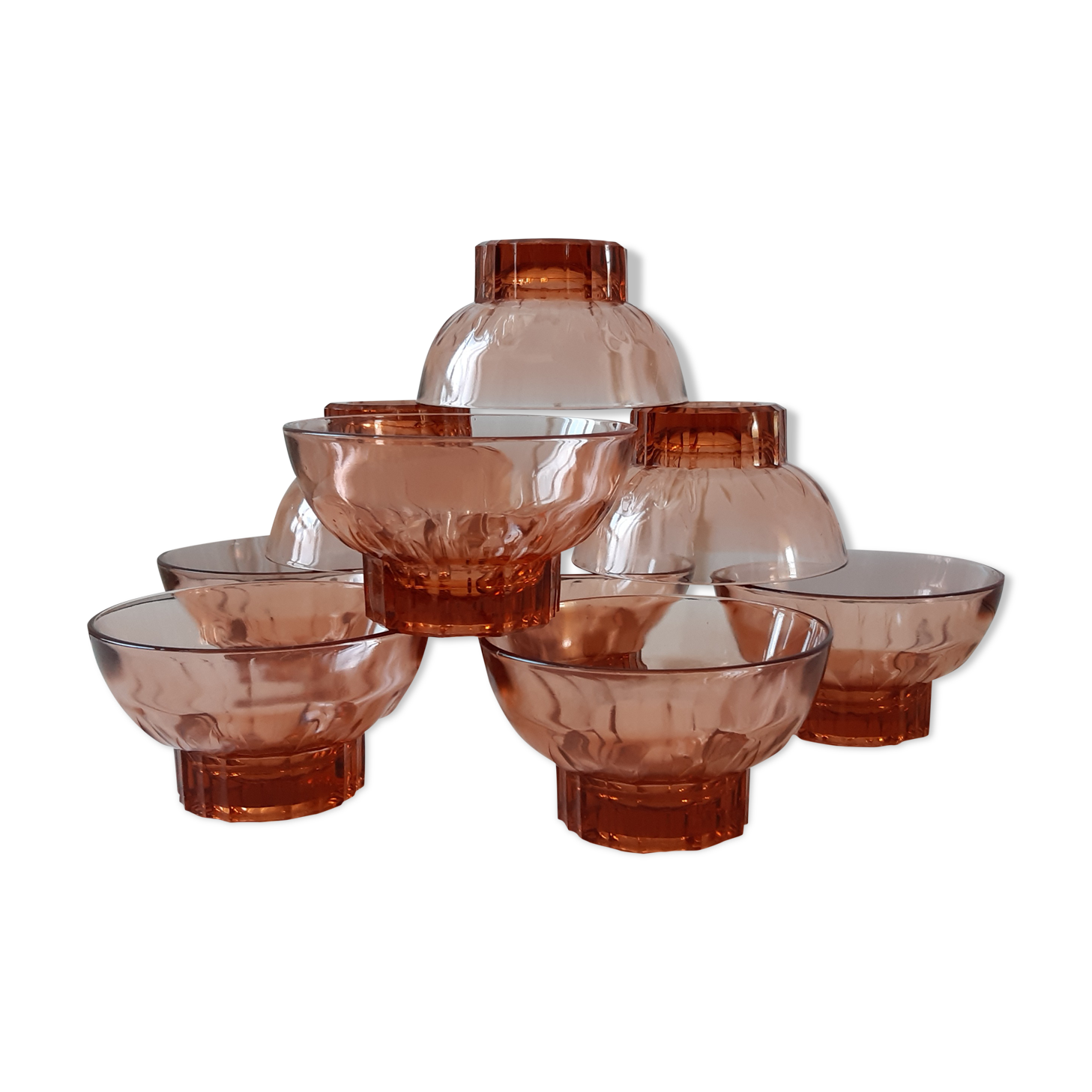 Set of 9 glasses of pink art deco glass champagne