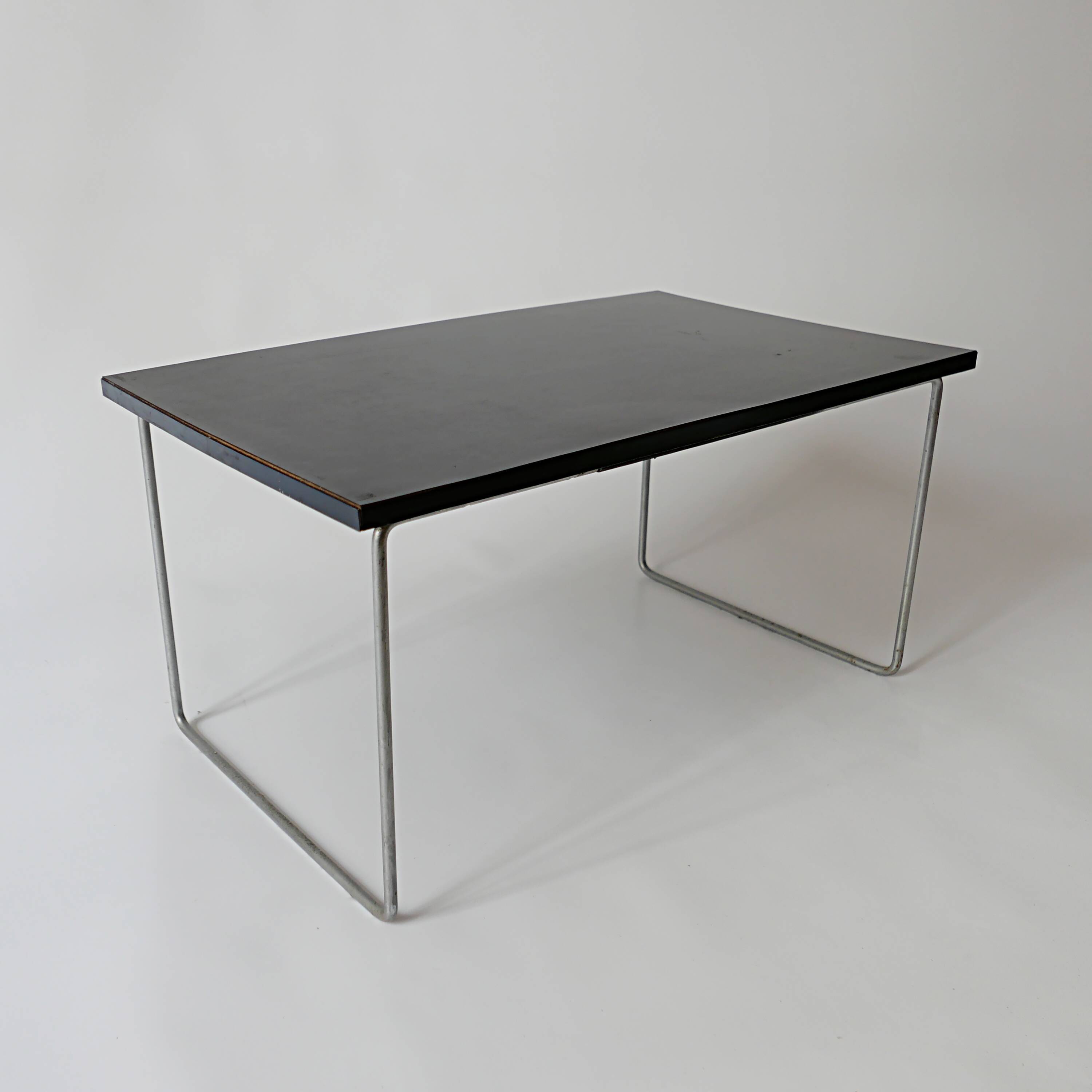 Vintage coffee table design 1960 1970 in Formica 60s 70s design Guariche