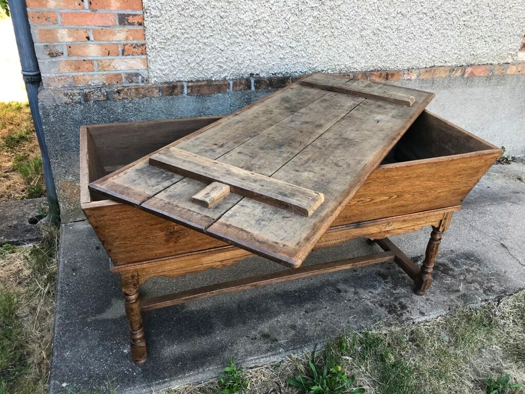 Old maie in solid oak