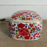 Old lacquered papier-mâché jewelry box