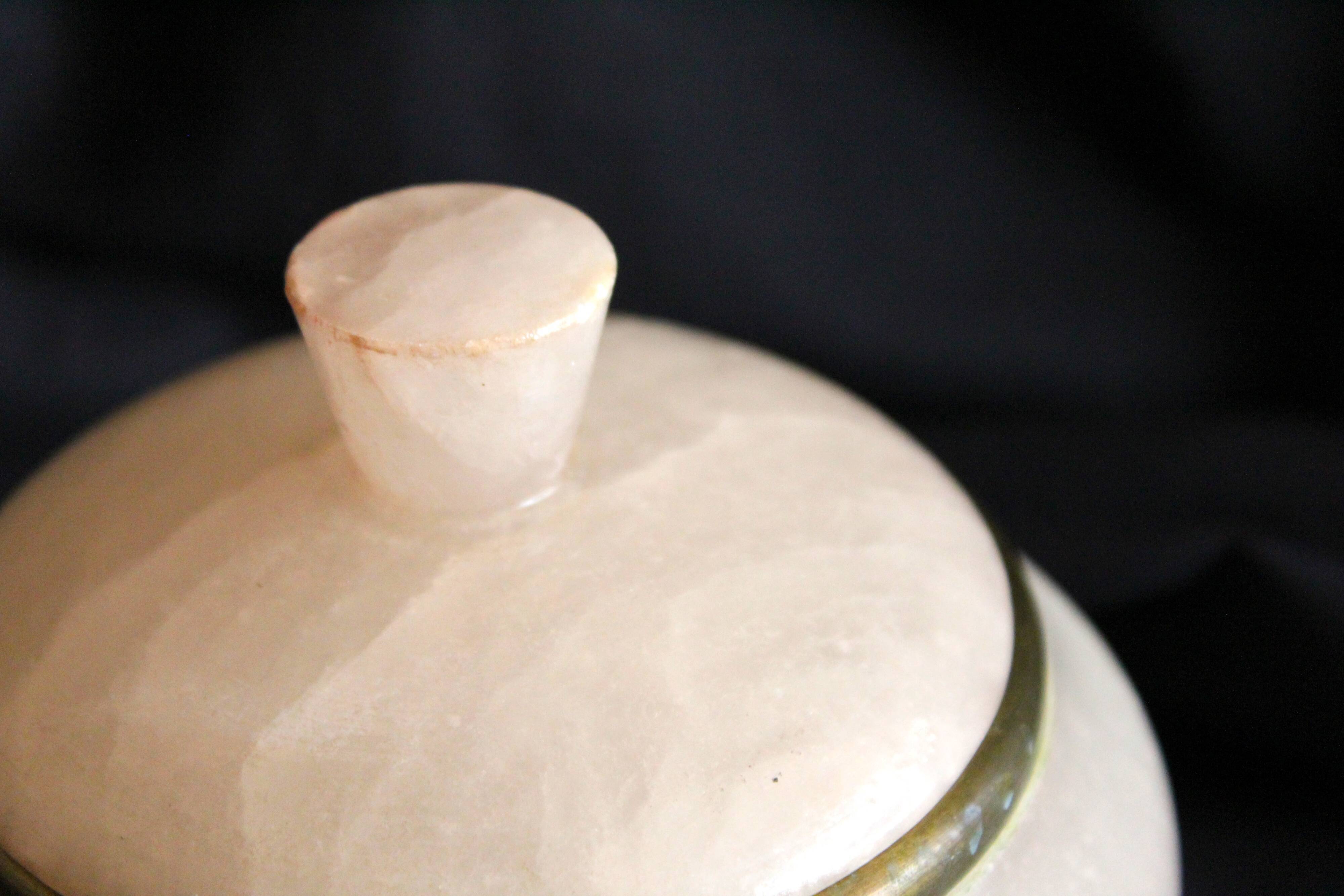 Pink opaline candy maker