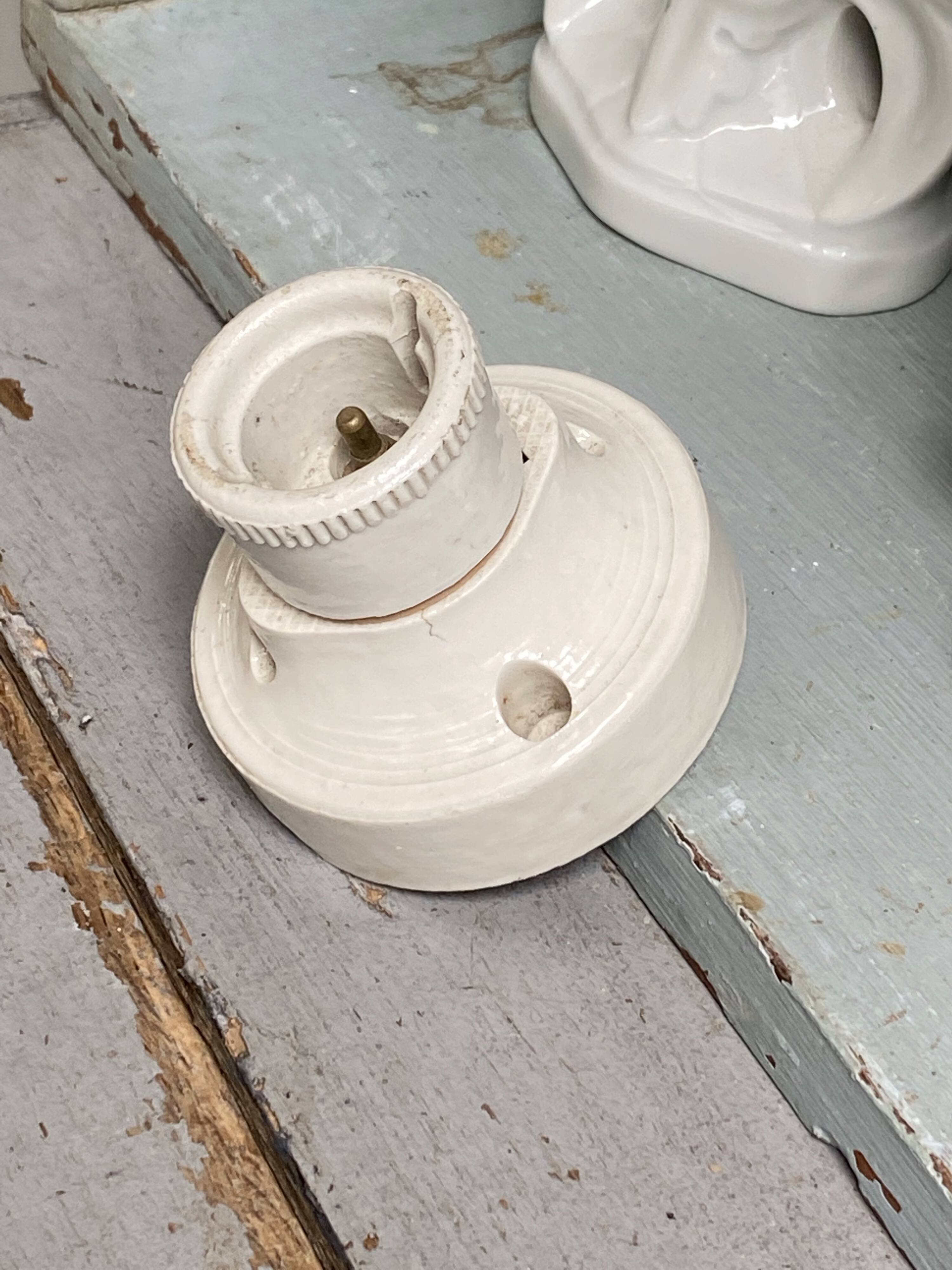 Porcelain wall light