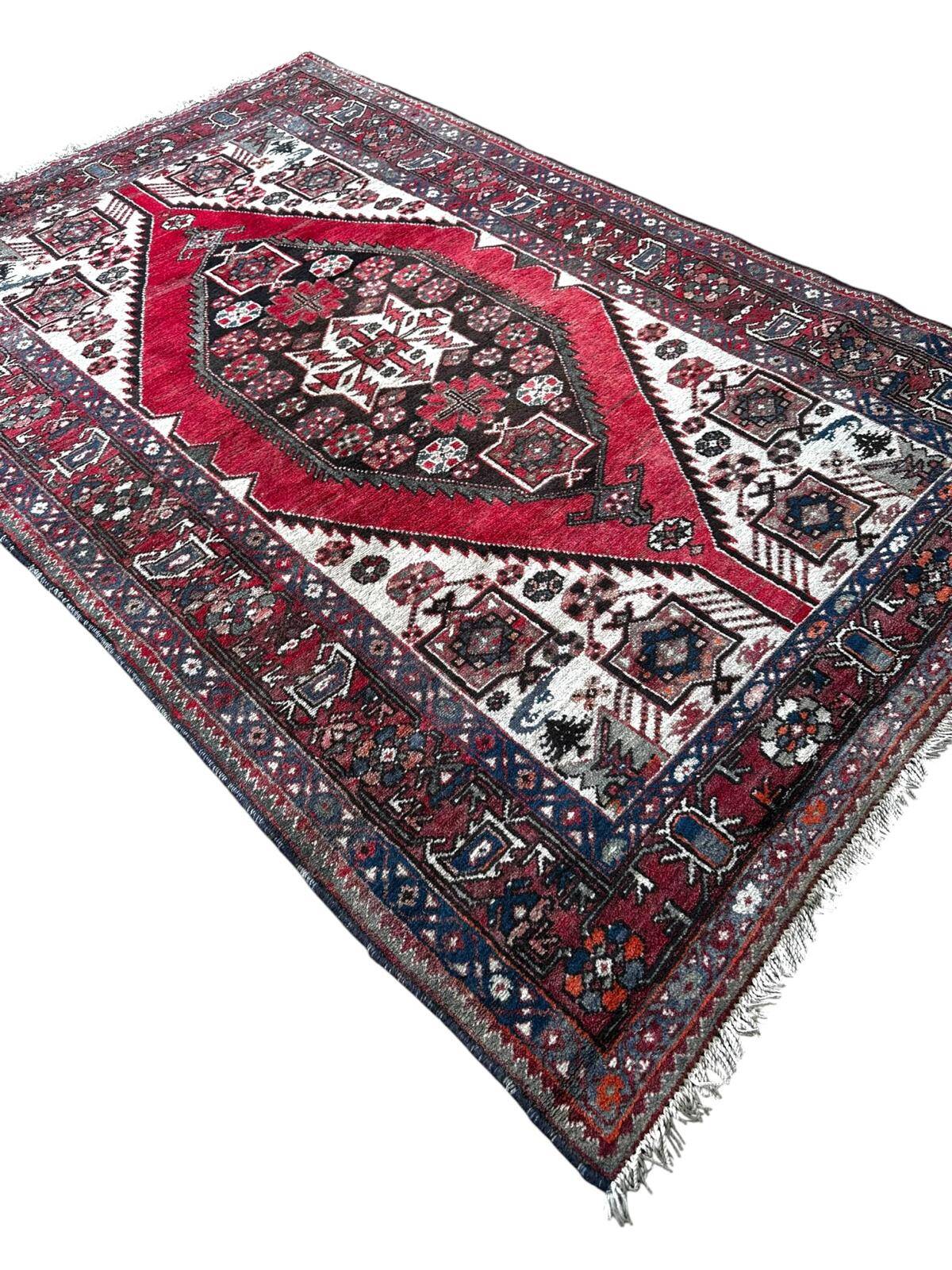 Handmade Persian carpet 205cm x 135cm