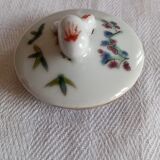 Teapot from China, generous shape, painted décor.
