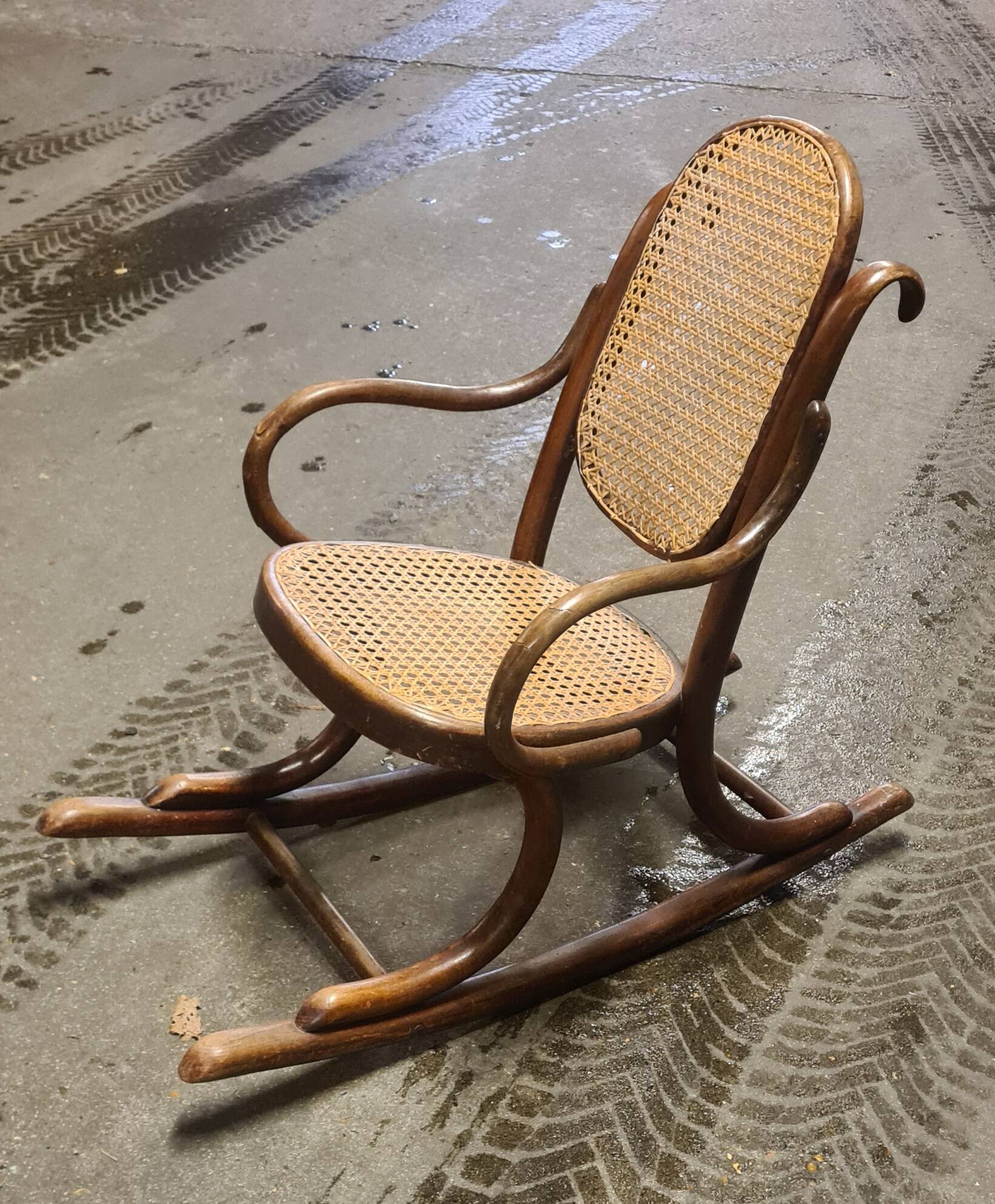 Thonet children's rocking chair