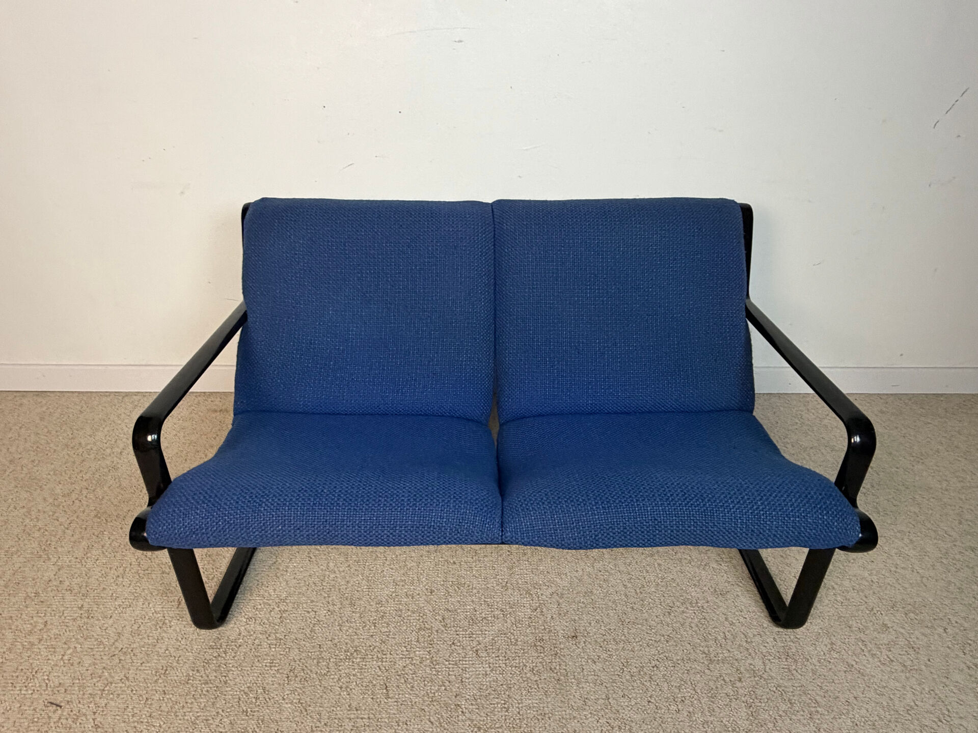 Two-seater bench Bruce Hannah & Andrew Morrison for Knoll