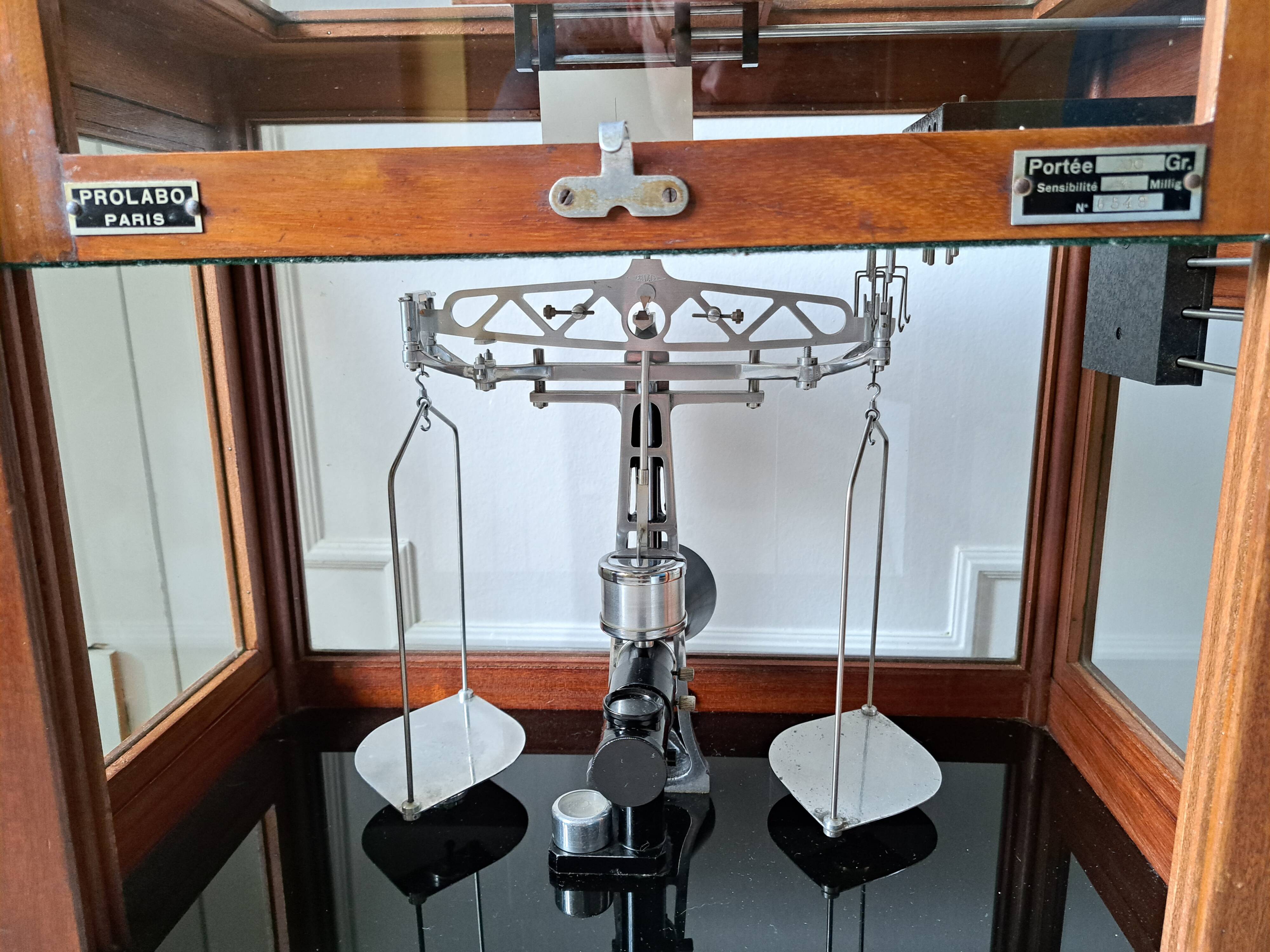 Precision scale 50s
