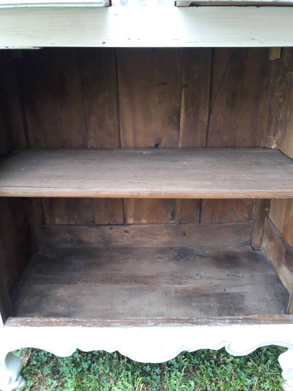 Bonnetière, standing man, Louis XV, 18th century walnut