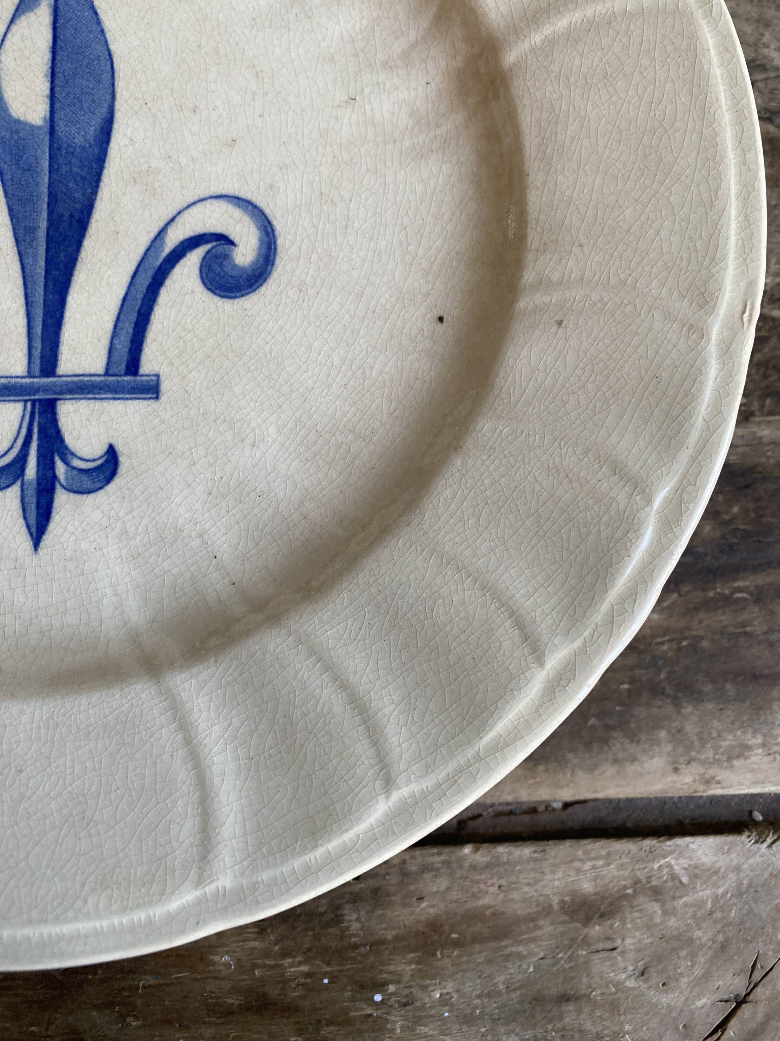 Set of 5 antique Gien plates – Fleur de Lys pattern – Ironstone