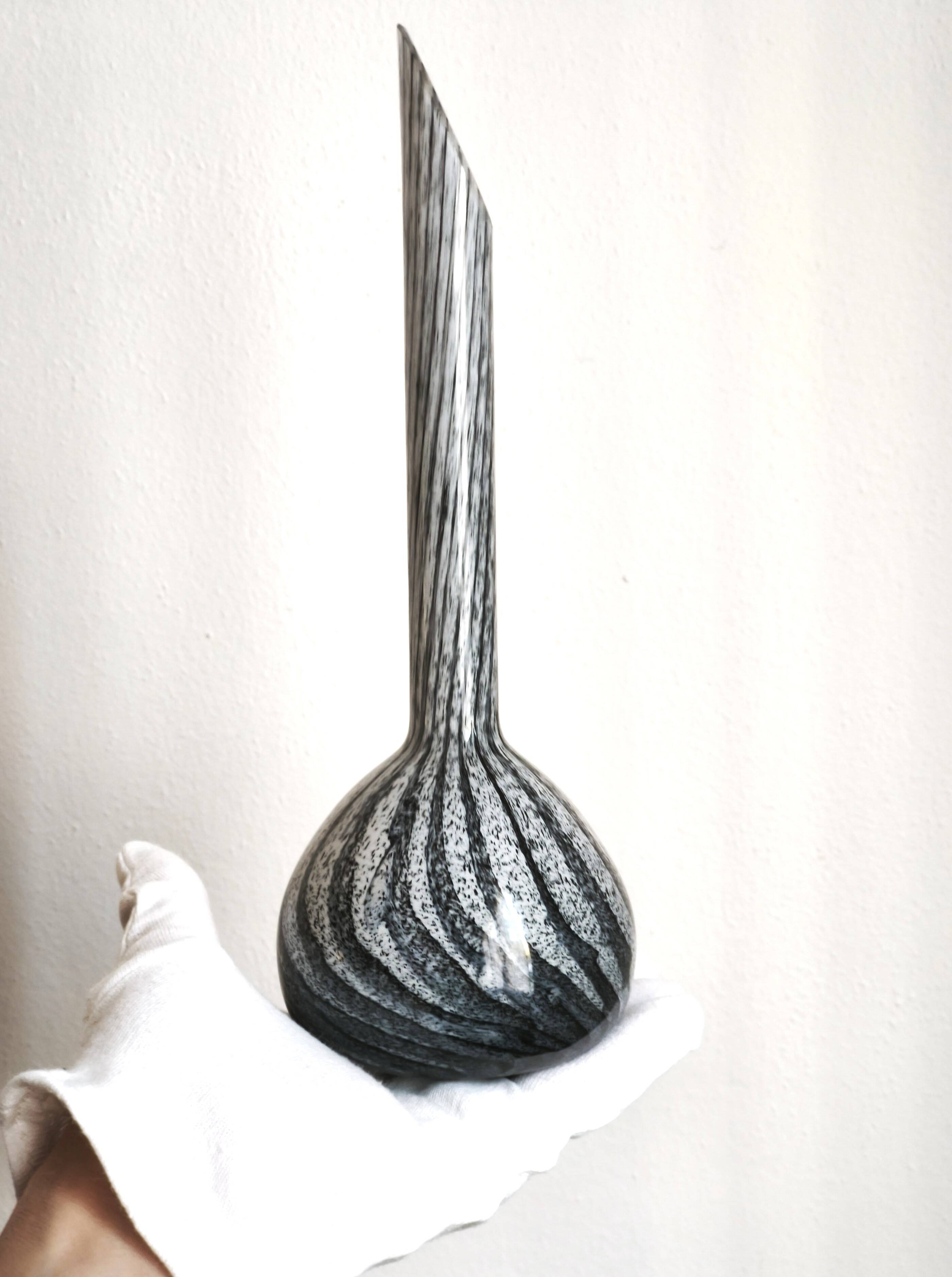 Vintage black and white soliflore vase, Italian blown glass, 1970s.