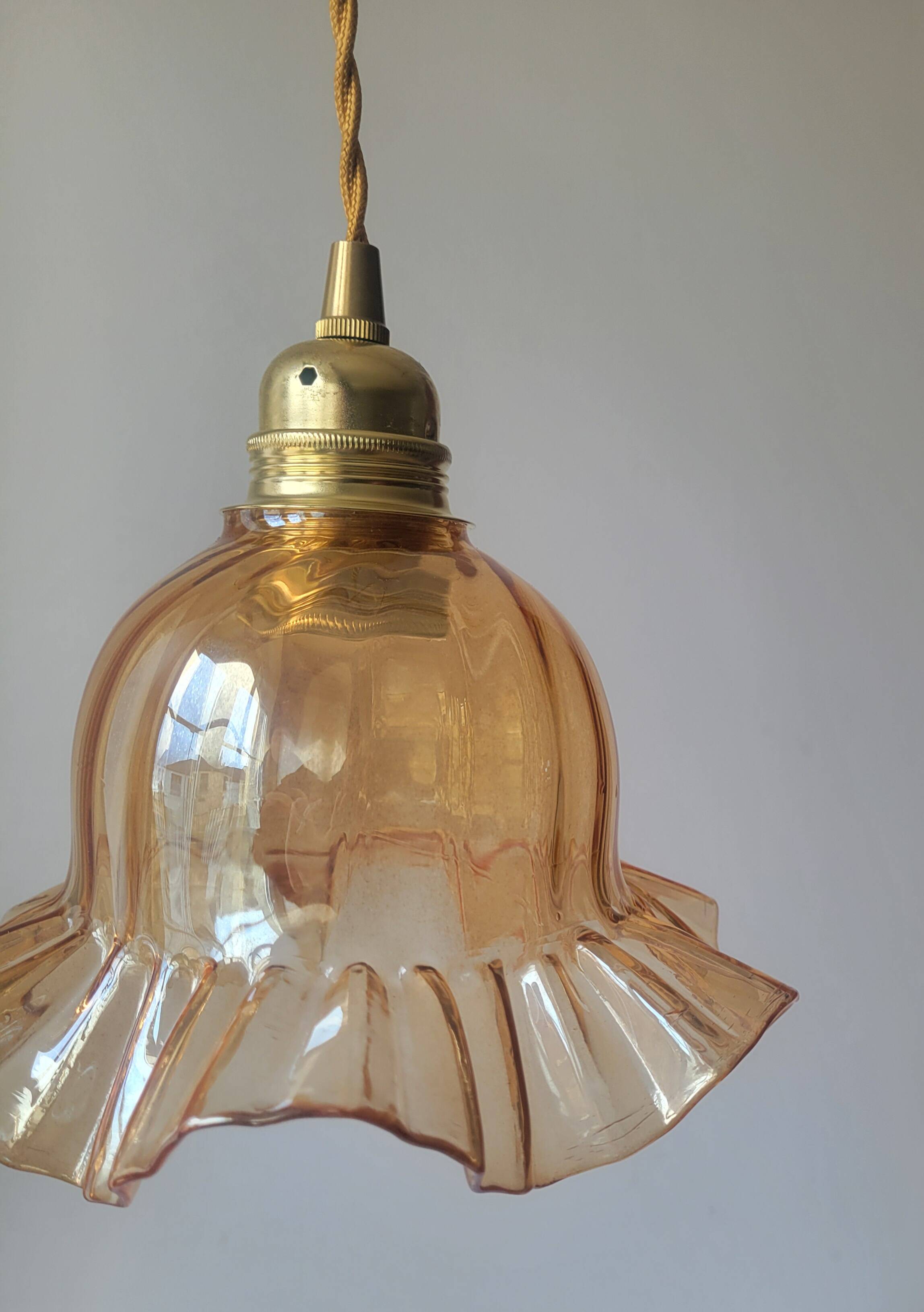 Amber glass pendant light