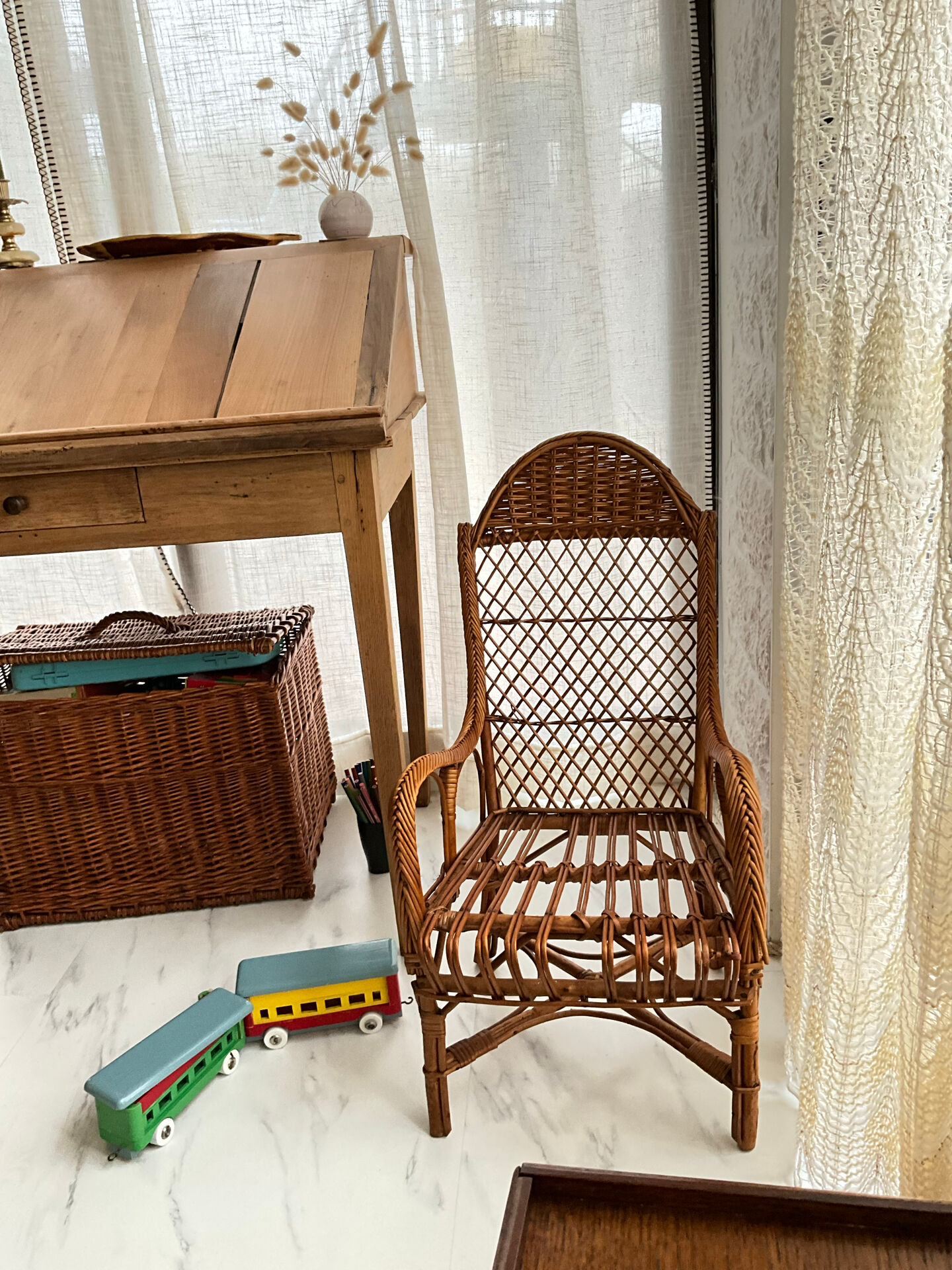 Fauteuil enfant rotin dossier haut