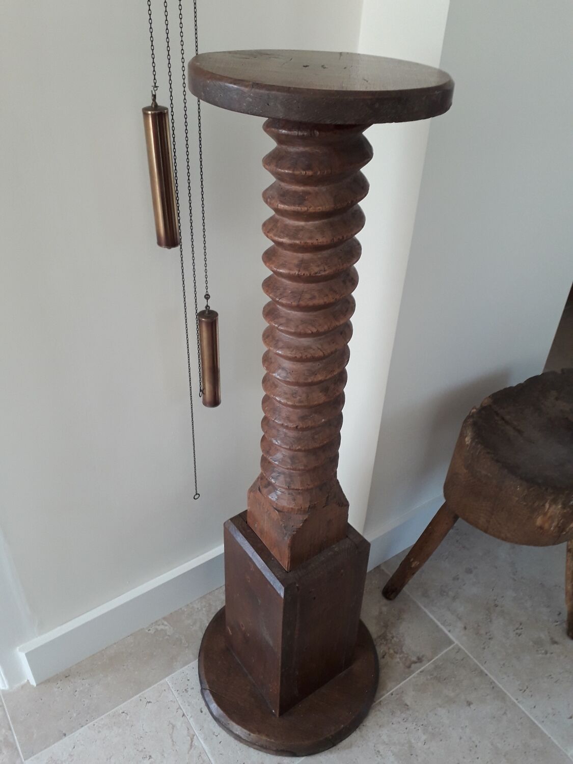 Fifth wheel press screw