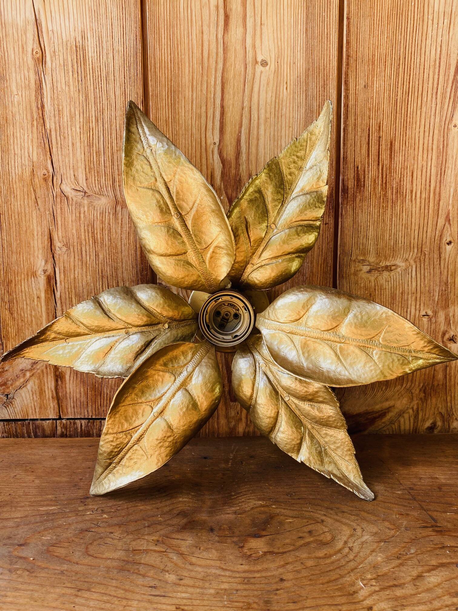 Gold metal flower wall light