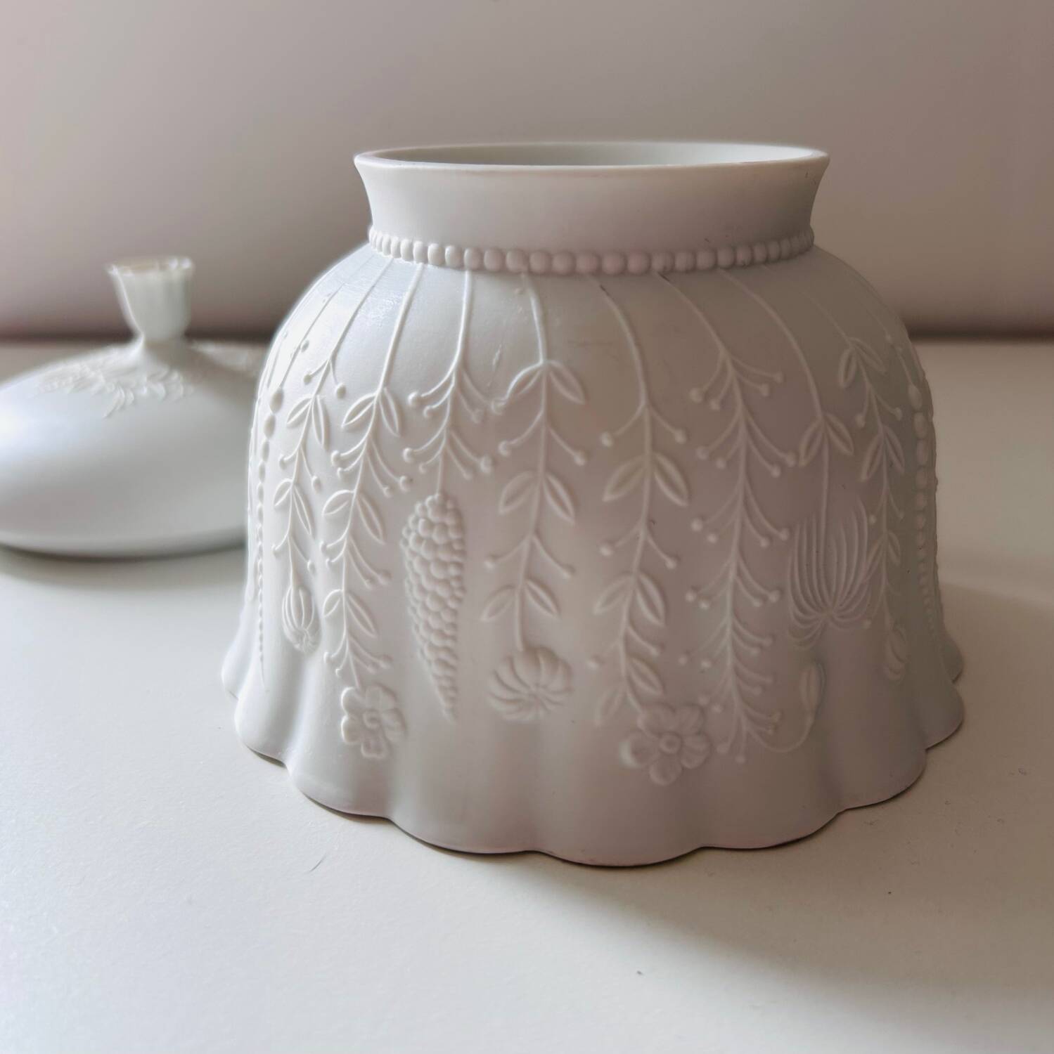 Kaiser porcelain sugar bowl