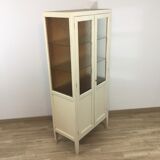 Armoire parisienne vitrée