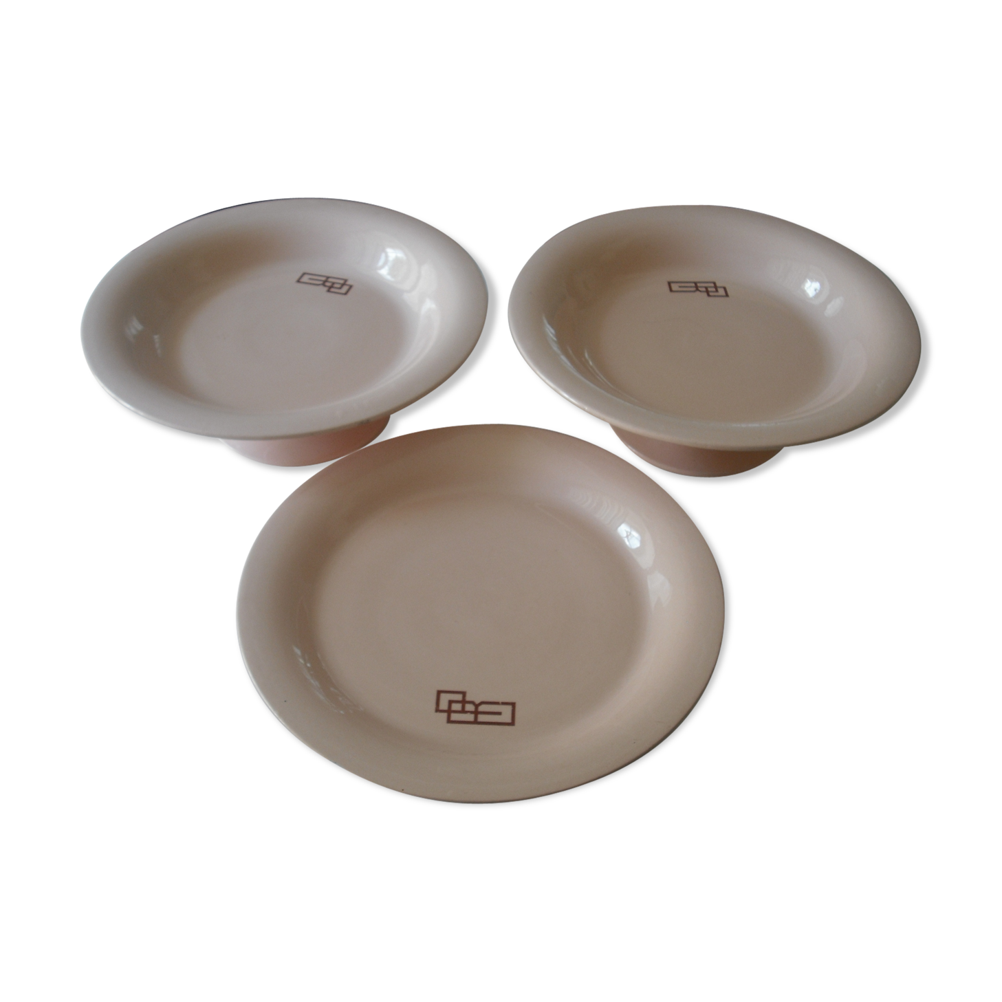 3 cake dishes on feet 7.5 top / 22 larg