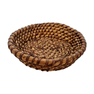 Straw basket