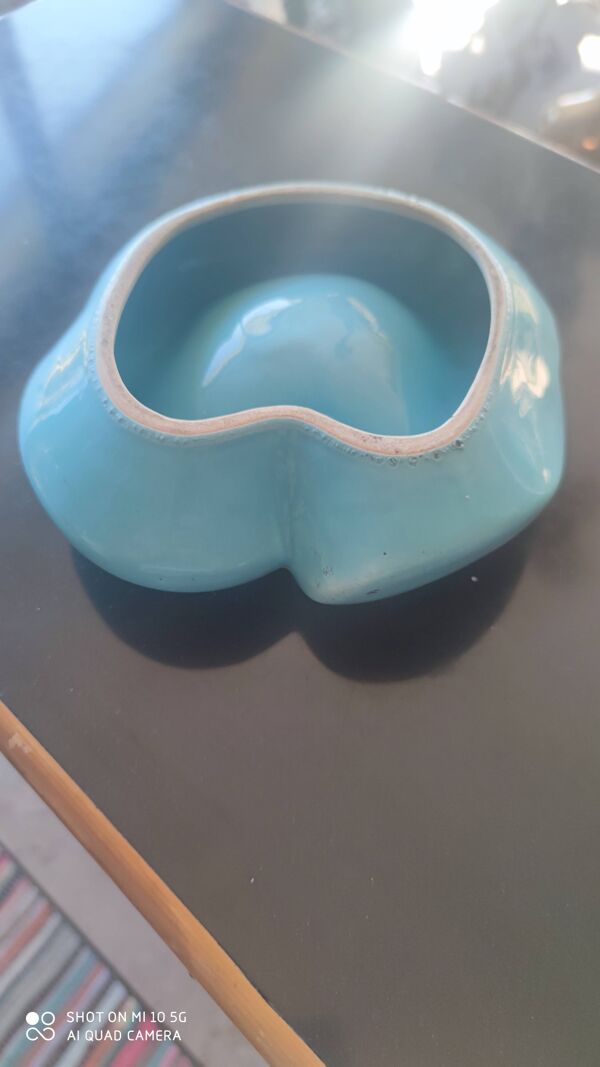 Cendrier en céramique forme libre vers 1960