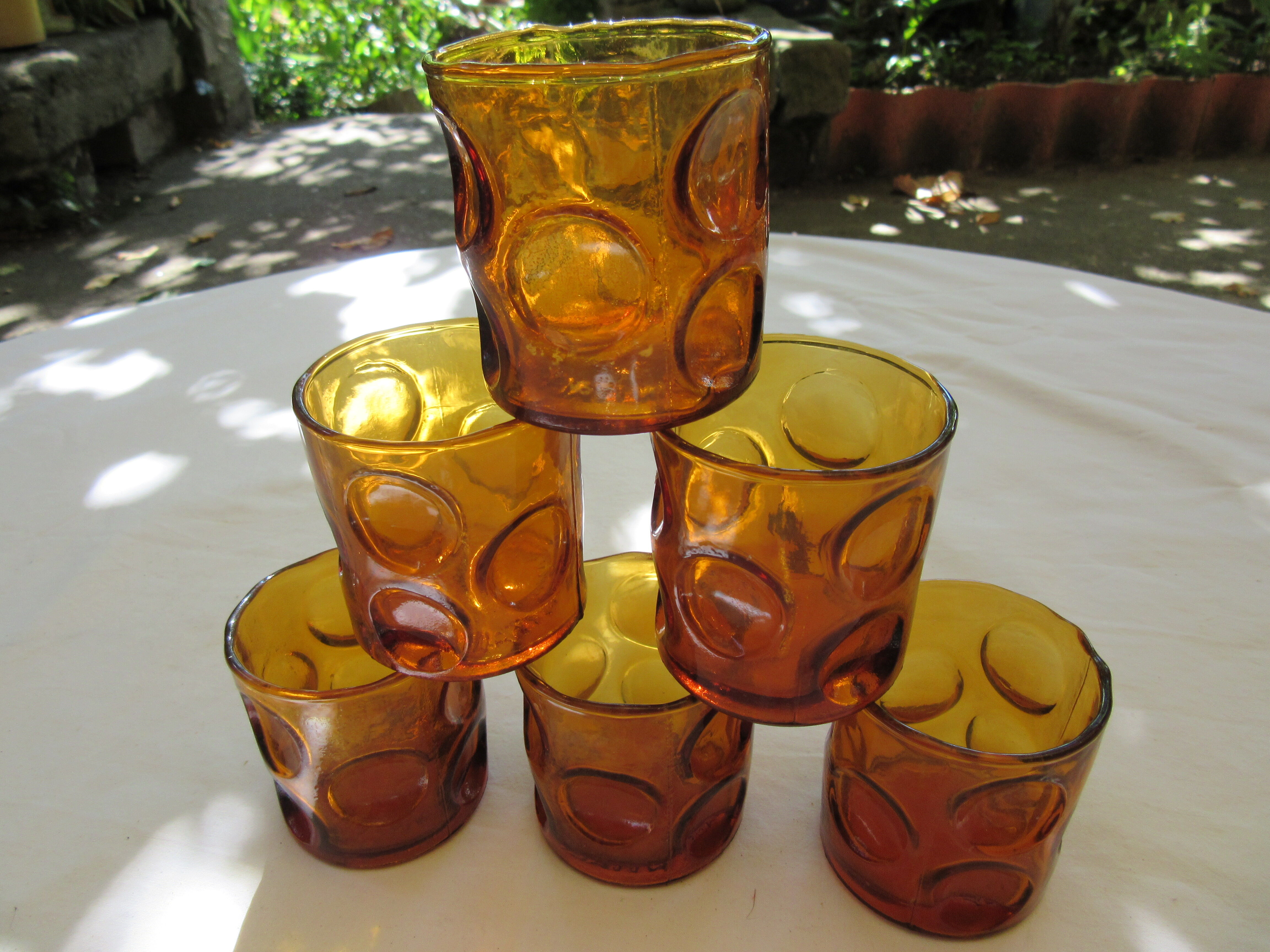 6 glasses yellow "smoked"