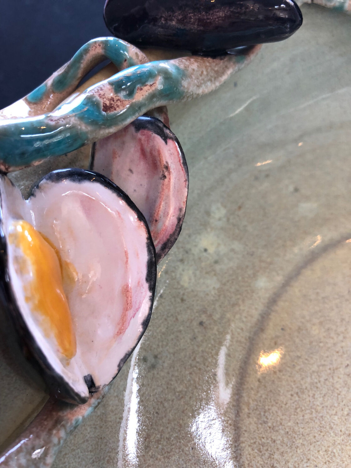 Paris ceramic dish with slip decoration, by Suzy Coste