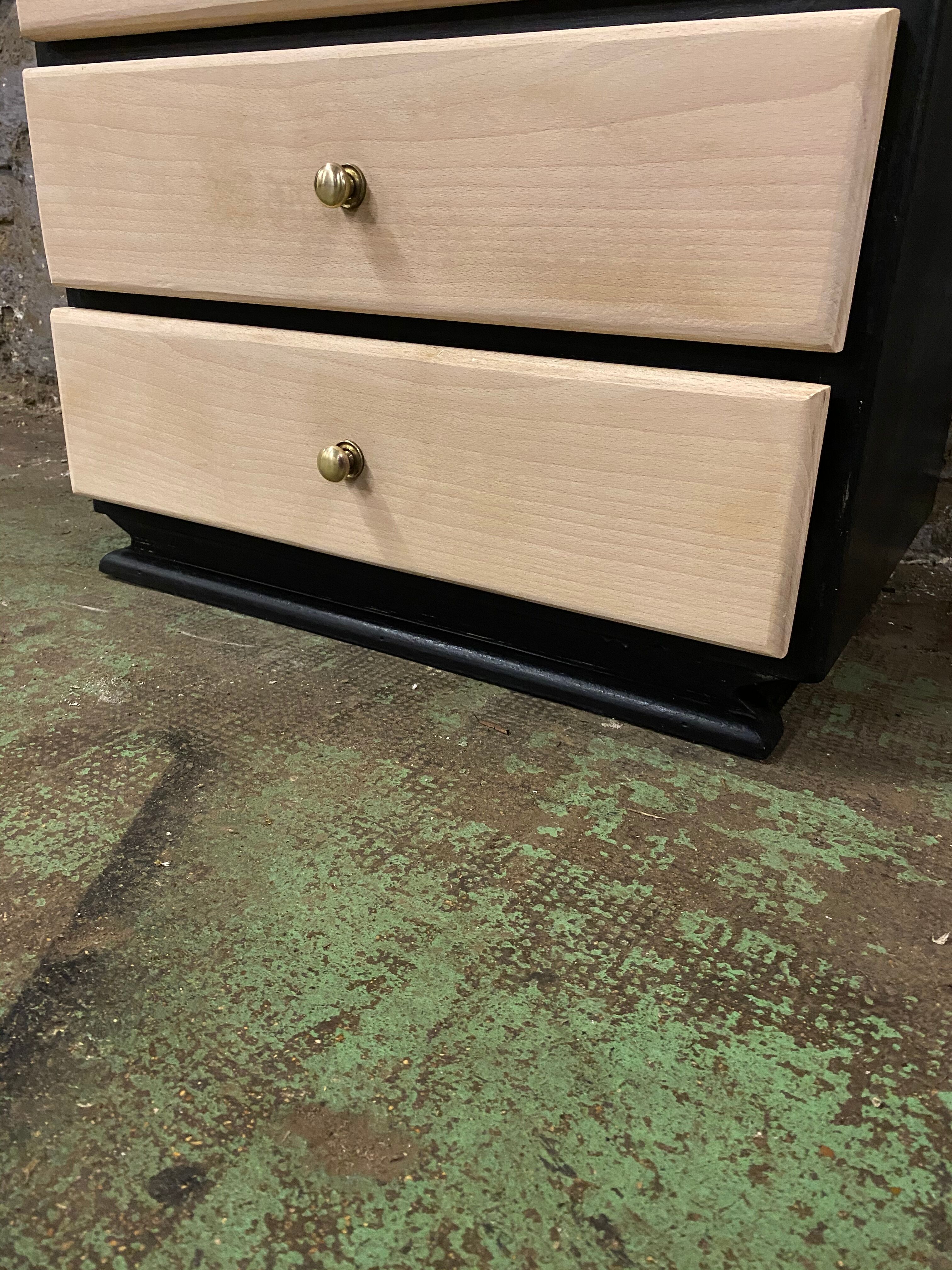 Vintage vintage dresser