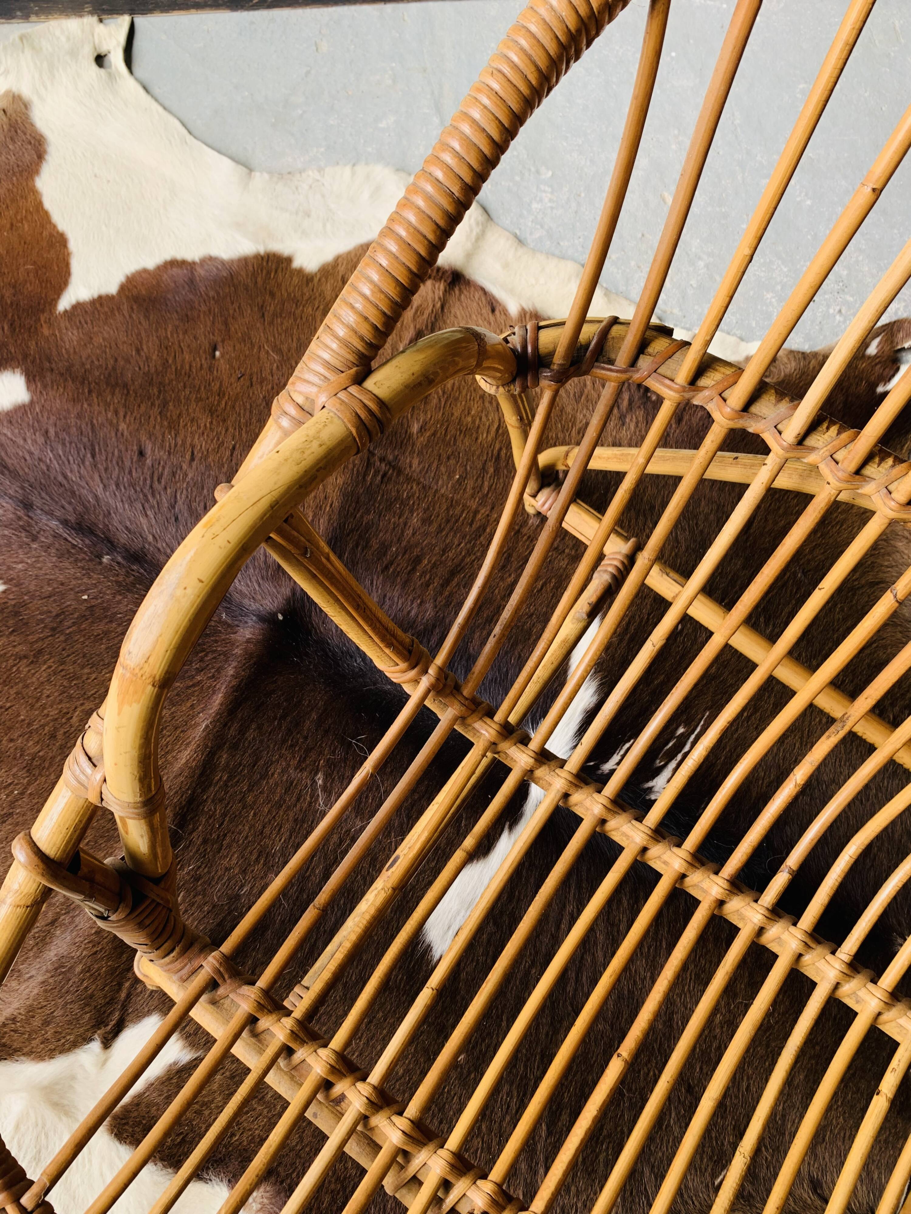 2-seater rattan sofa