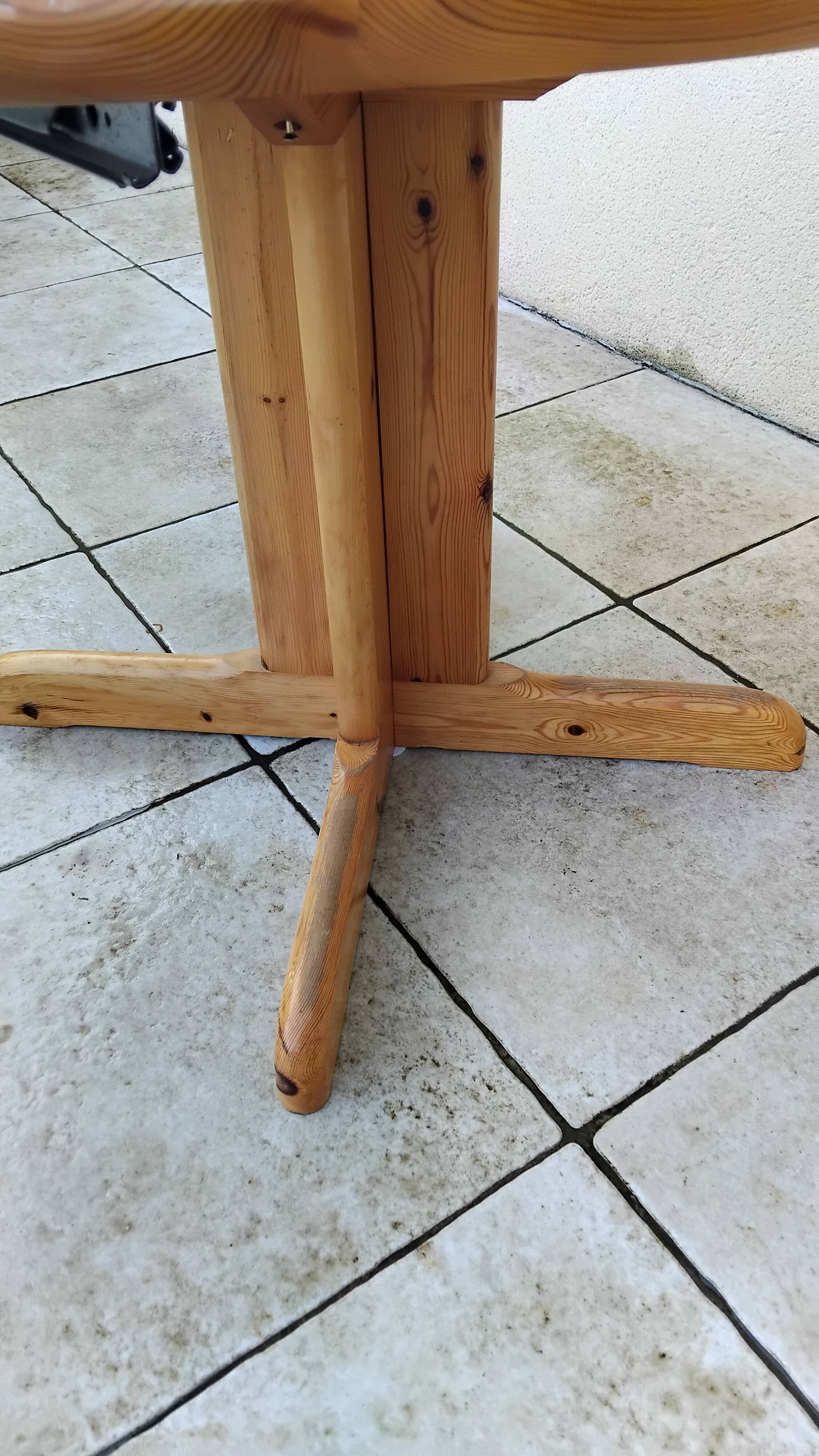 Vintage pine dining table from the 1970s in the style of Rainer Daumiller.