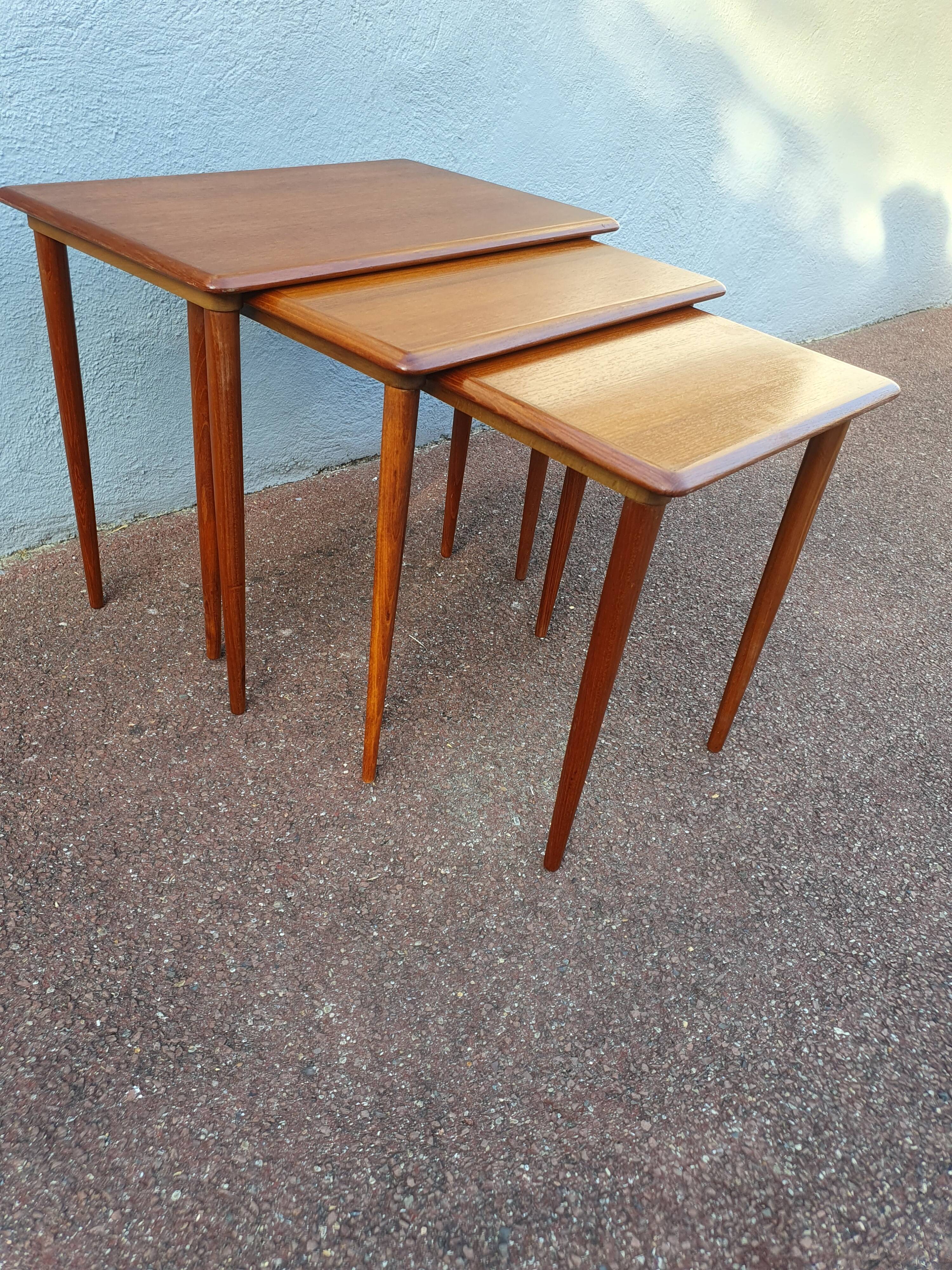 Table gigogne teck vintage