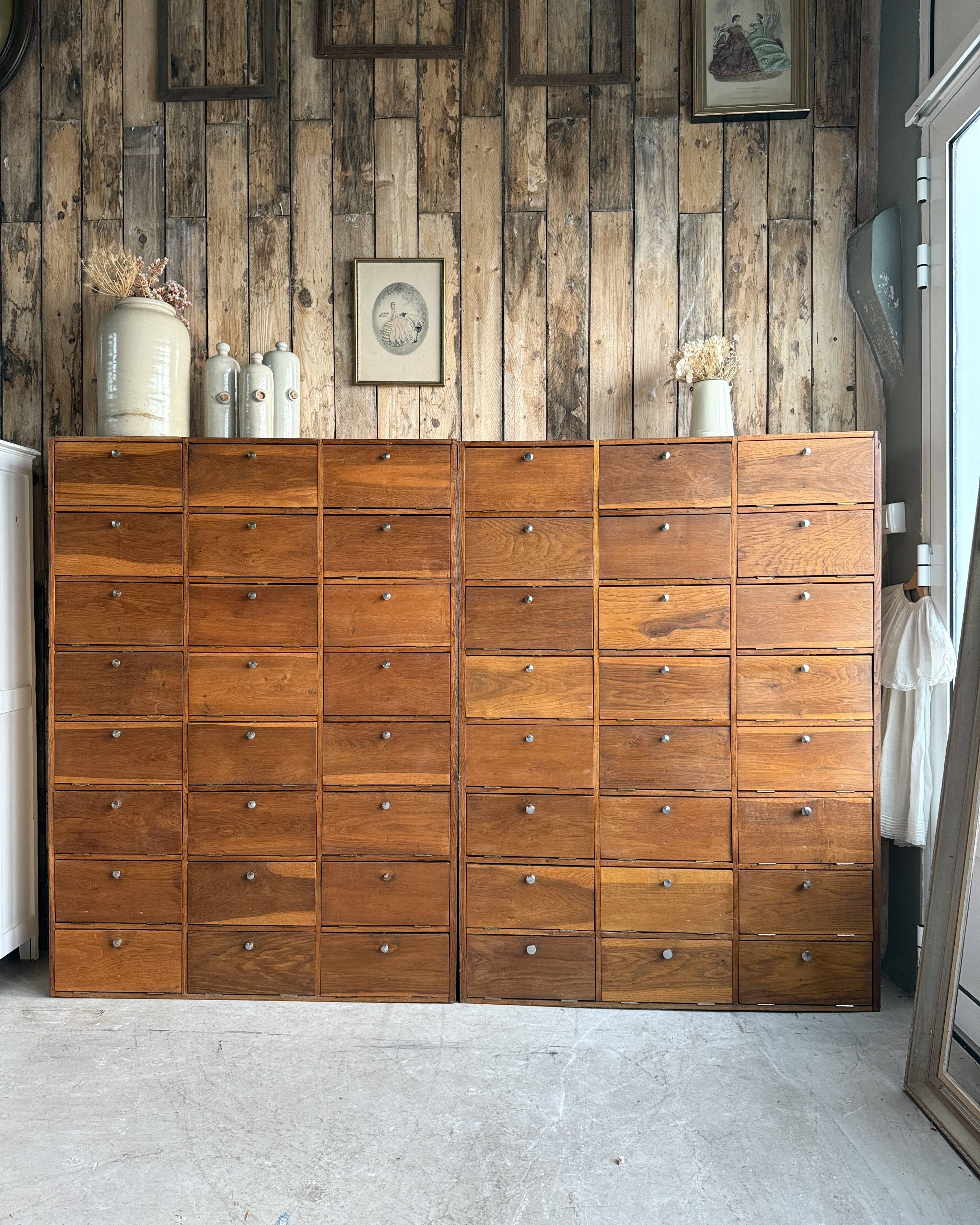 Duo de meubles de notaire à clapets (rénovés)