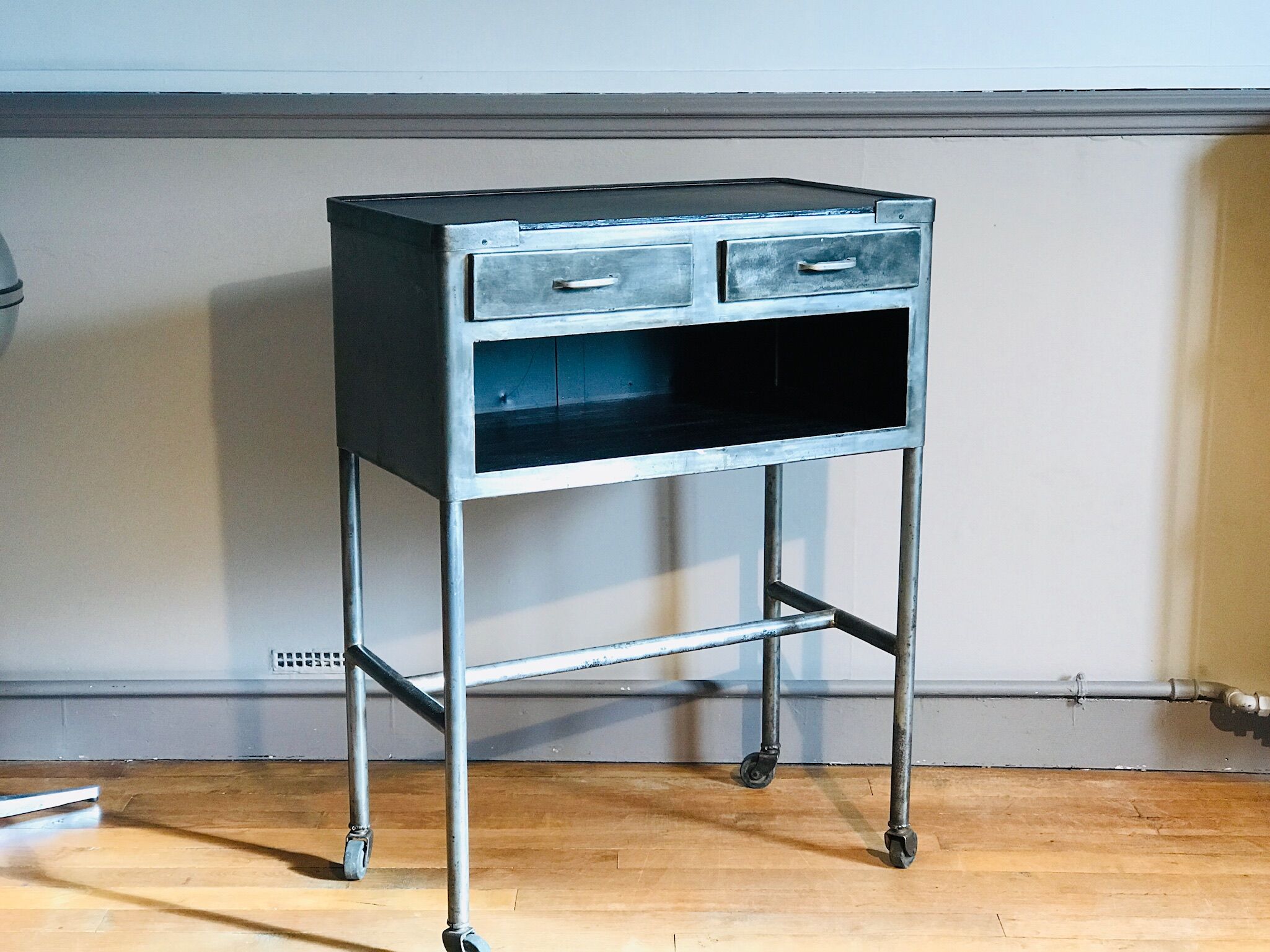 vintage 50s dentist serving