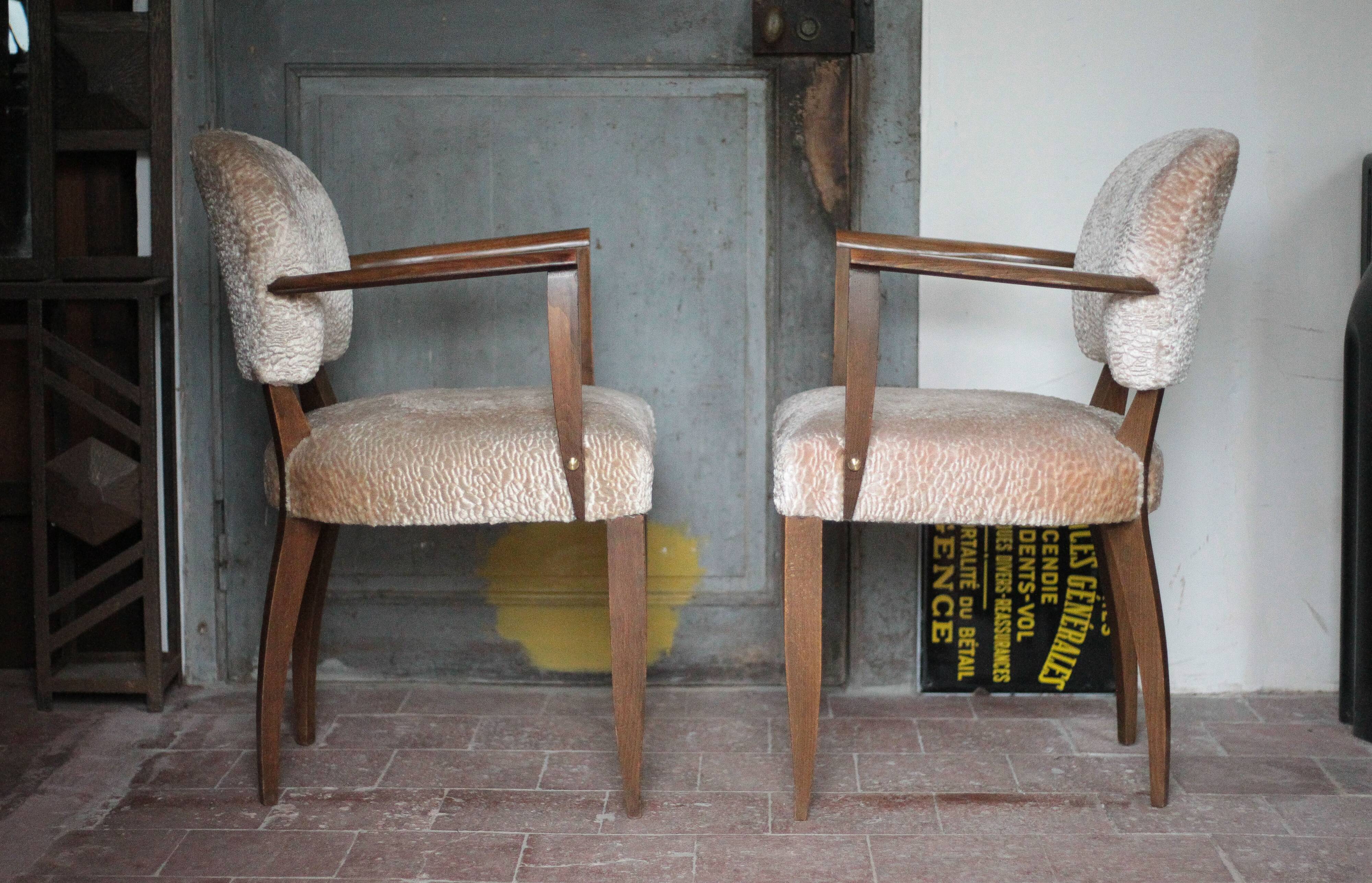 Pair of bridge chairs in wood and powder pink satin-effect fabric, Art Deco style