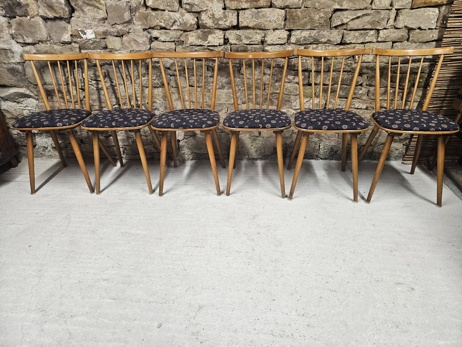 Lot of 6 bistro bar chairs from the 1960s