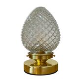 Lamp to pose globe vintag in diamond tip glass