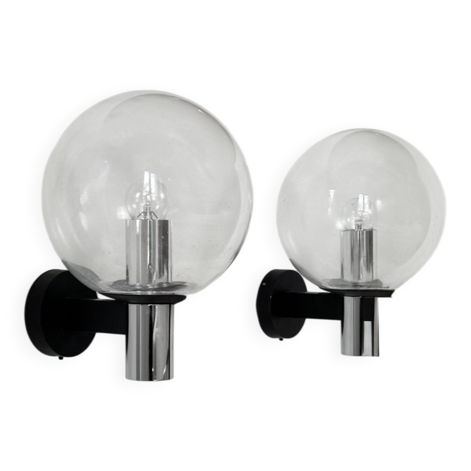 Pair of vintage XL wall lights, chrome metal and bubble glass, France, 1970.