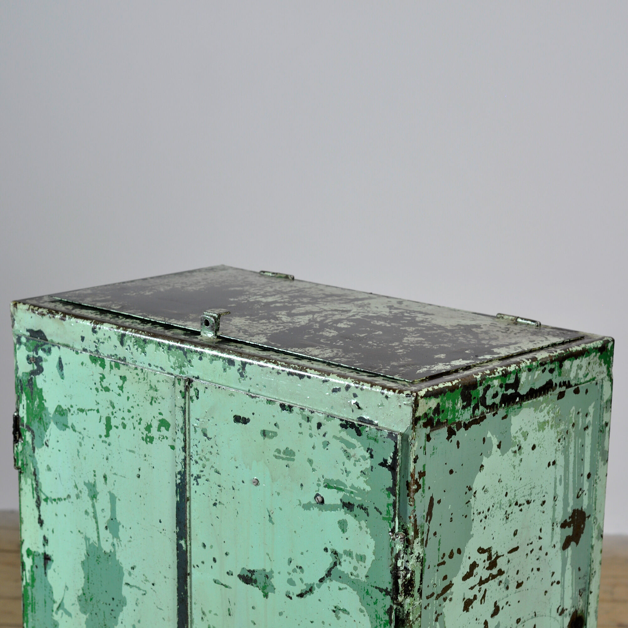 Armoire industrielle en fer, années 1970