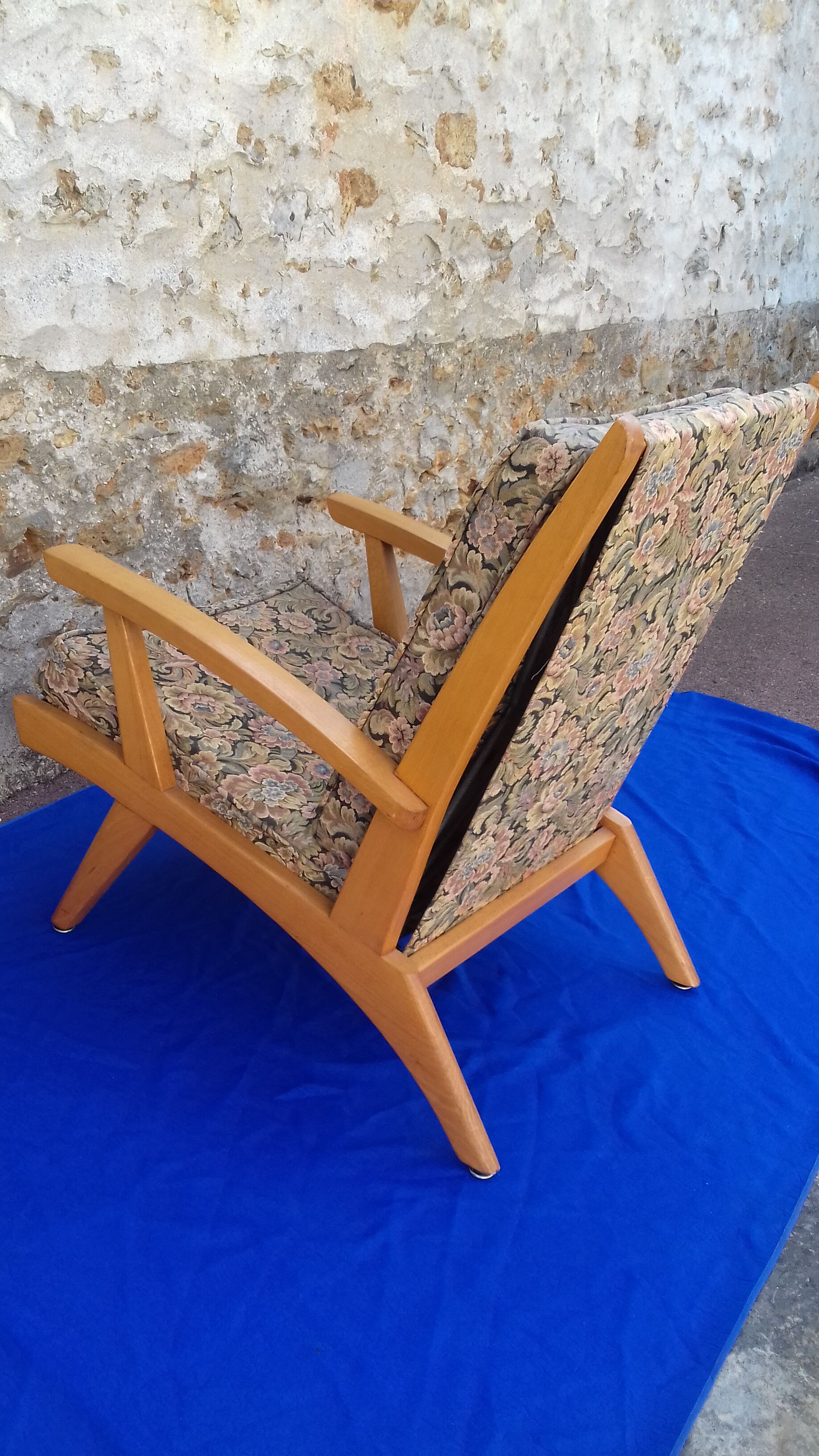 Free-Span edition armchair