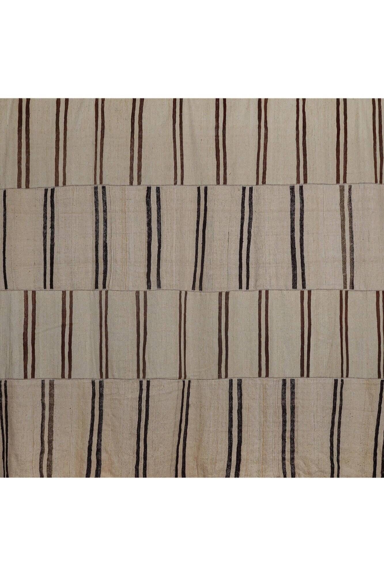 Vintage Turkish kilim, handwoven, 260x370 cm.
