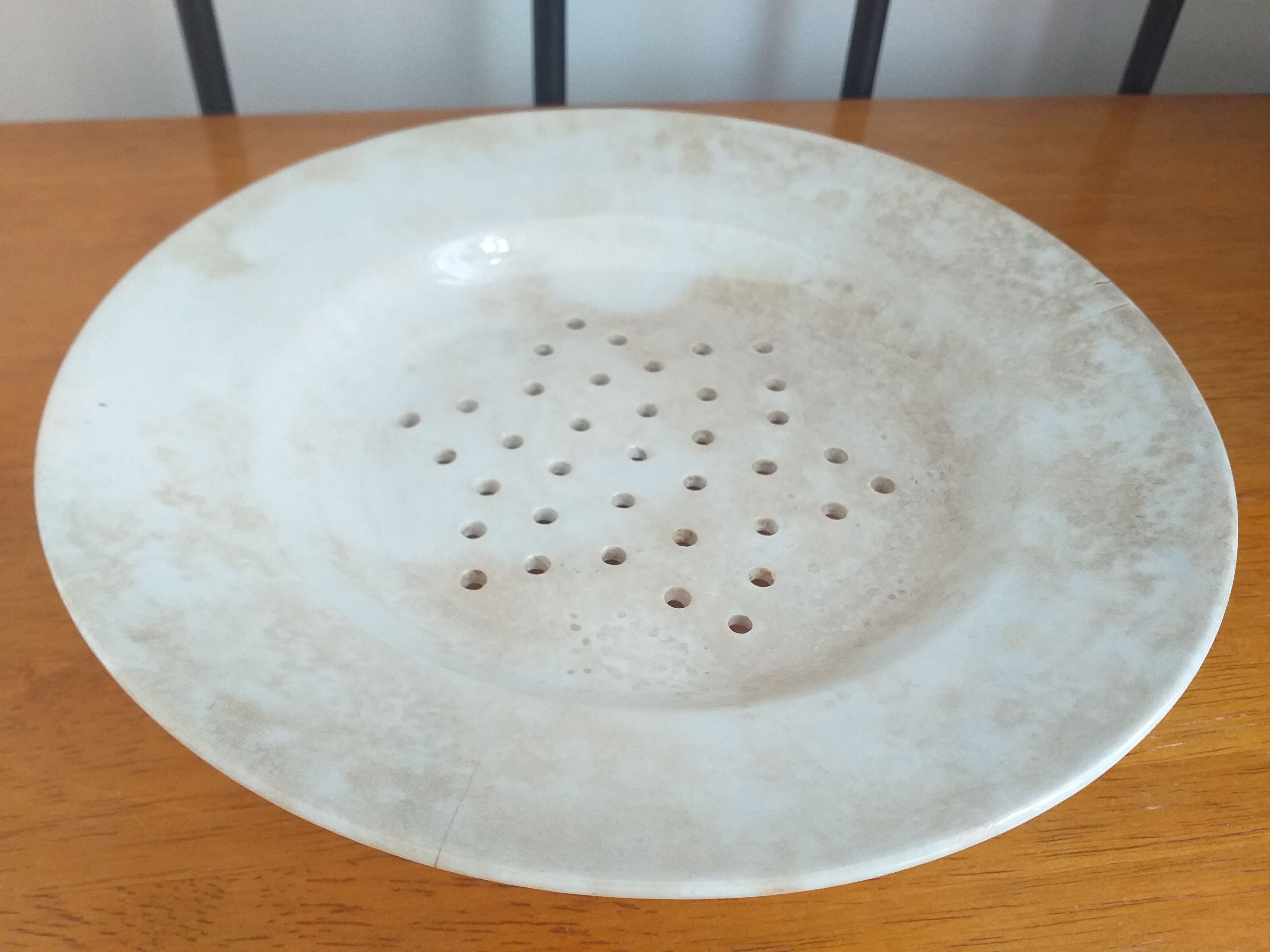 Porcelain asparagus plate/drainer