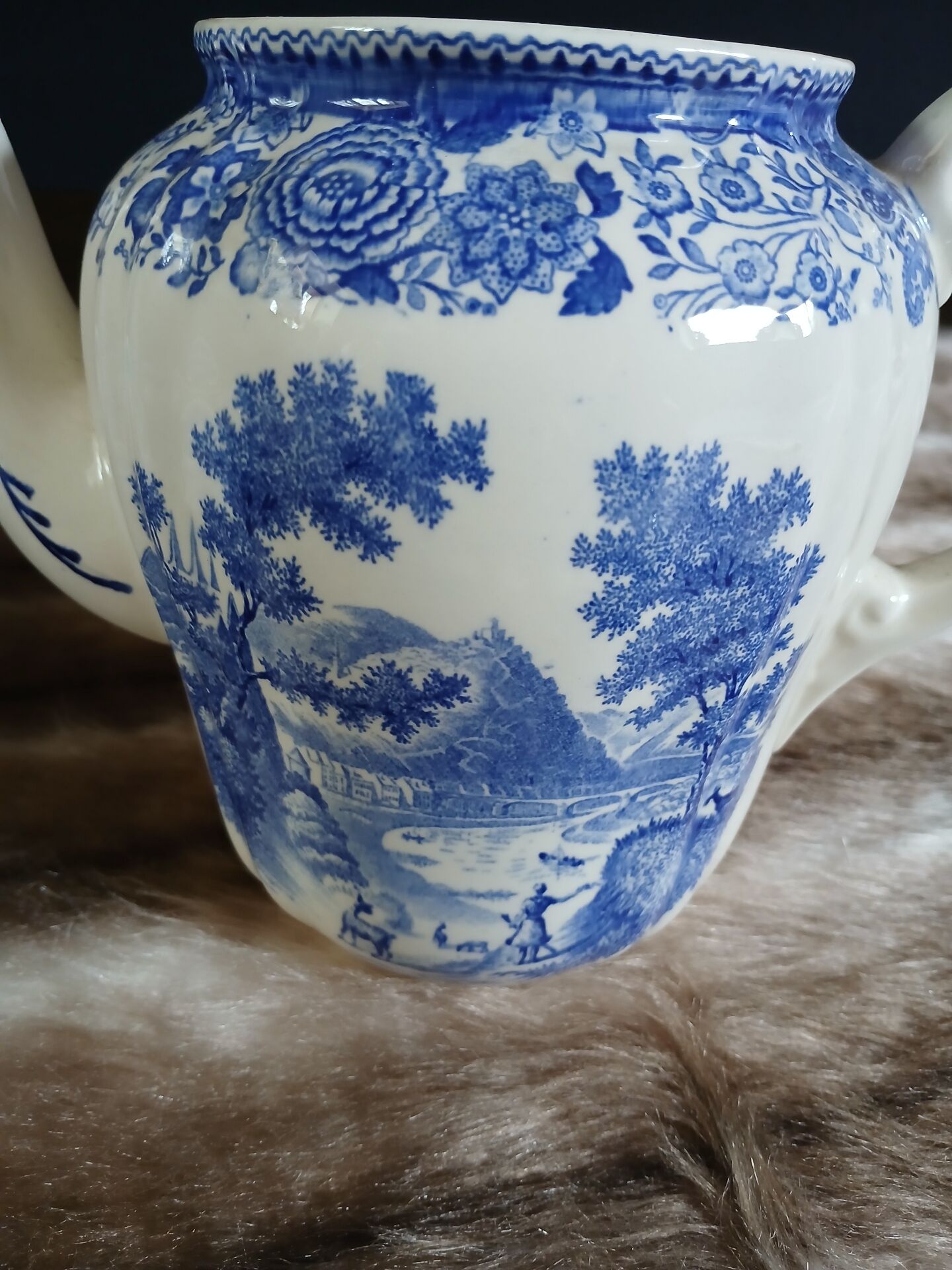 Antique coffee or tea service by Villeroy and Boch