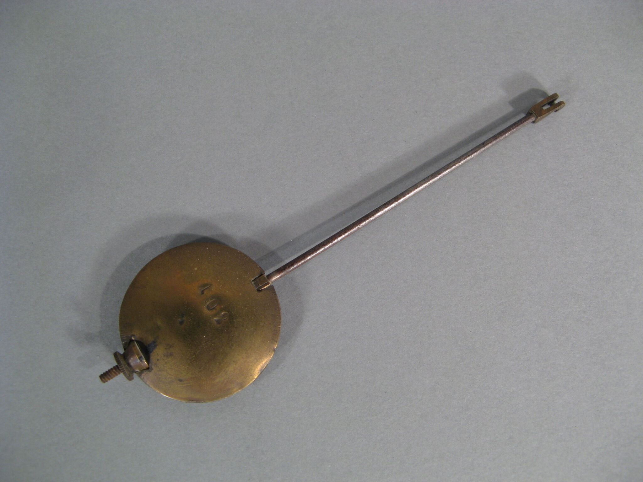 Former clock barometre clock has to poser industrial style form ferri wheel