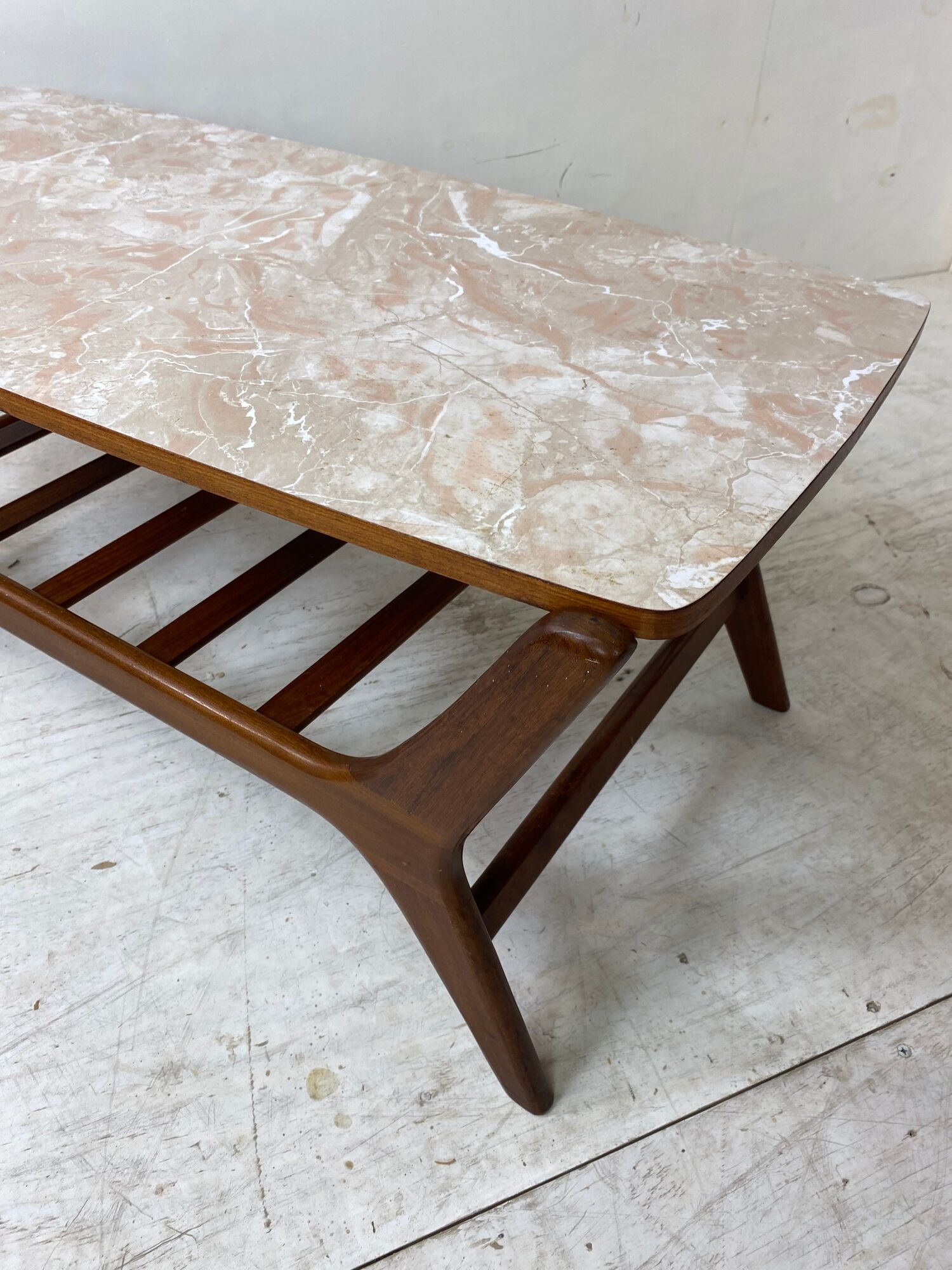Table basse scandinave en teck par Louis Van Teeffelen pour Wébé