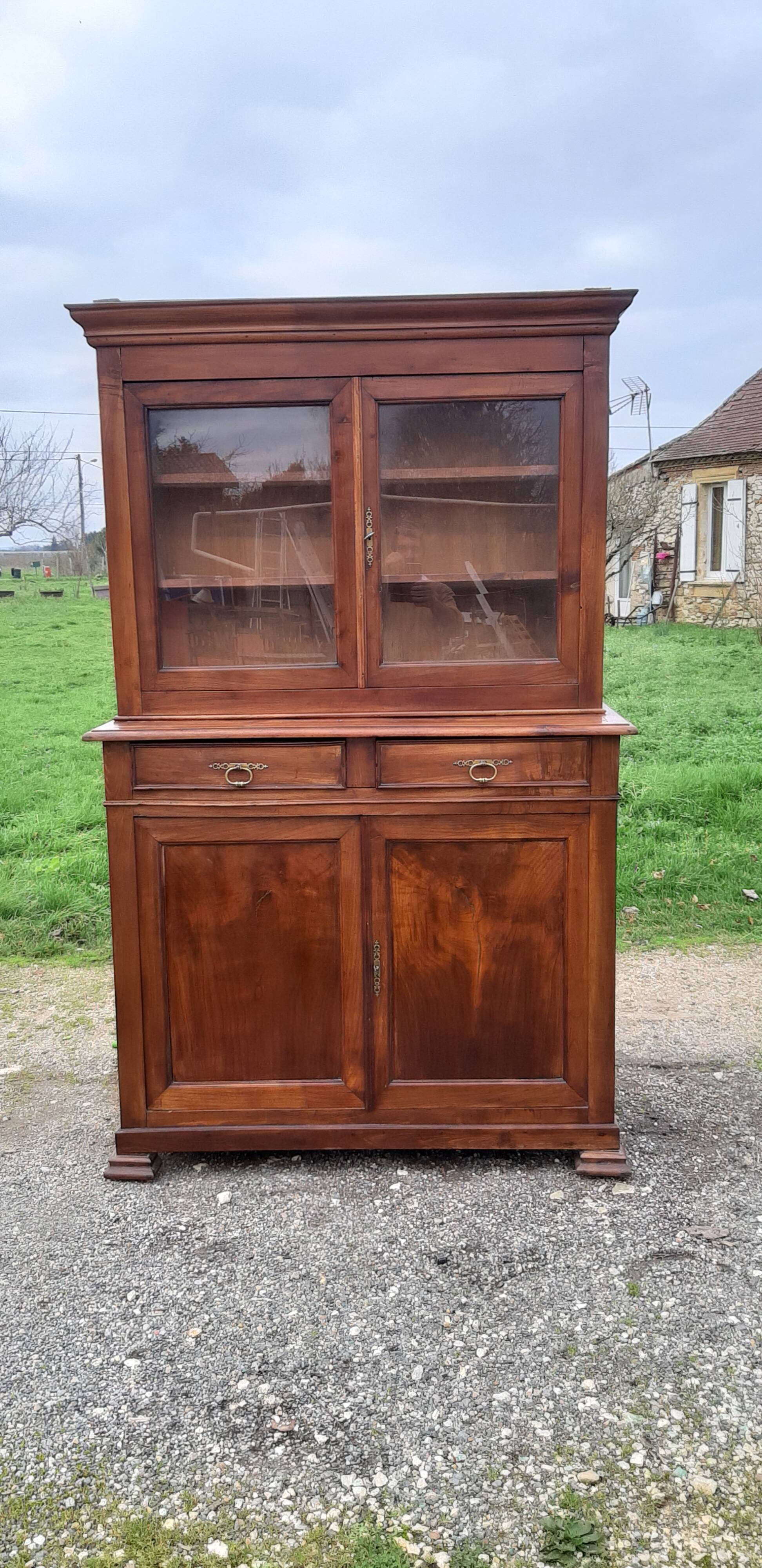 Walnut showcase buffet 19th