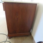 Louis Philippe style chest of drawers with 4 drawers in solid walnut and marble, 1900-1950.