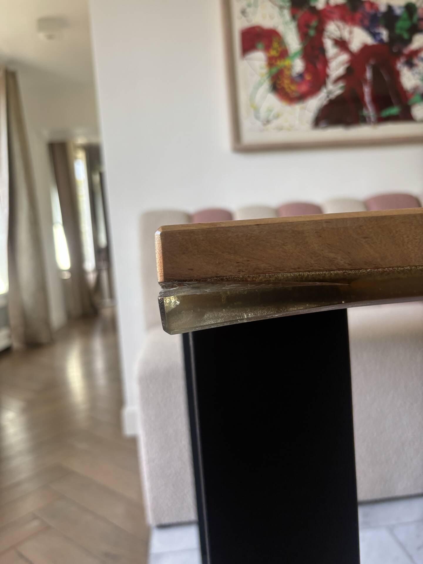 Table de salle à manger en noyer fait main avec époxy rustique | Solide