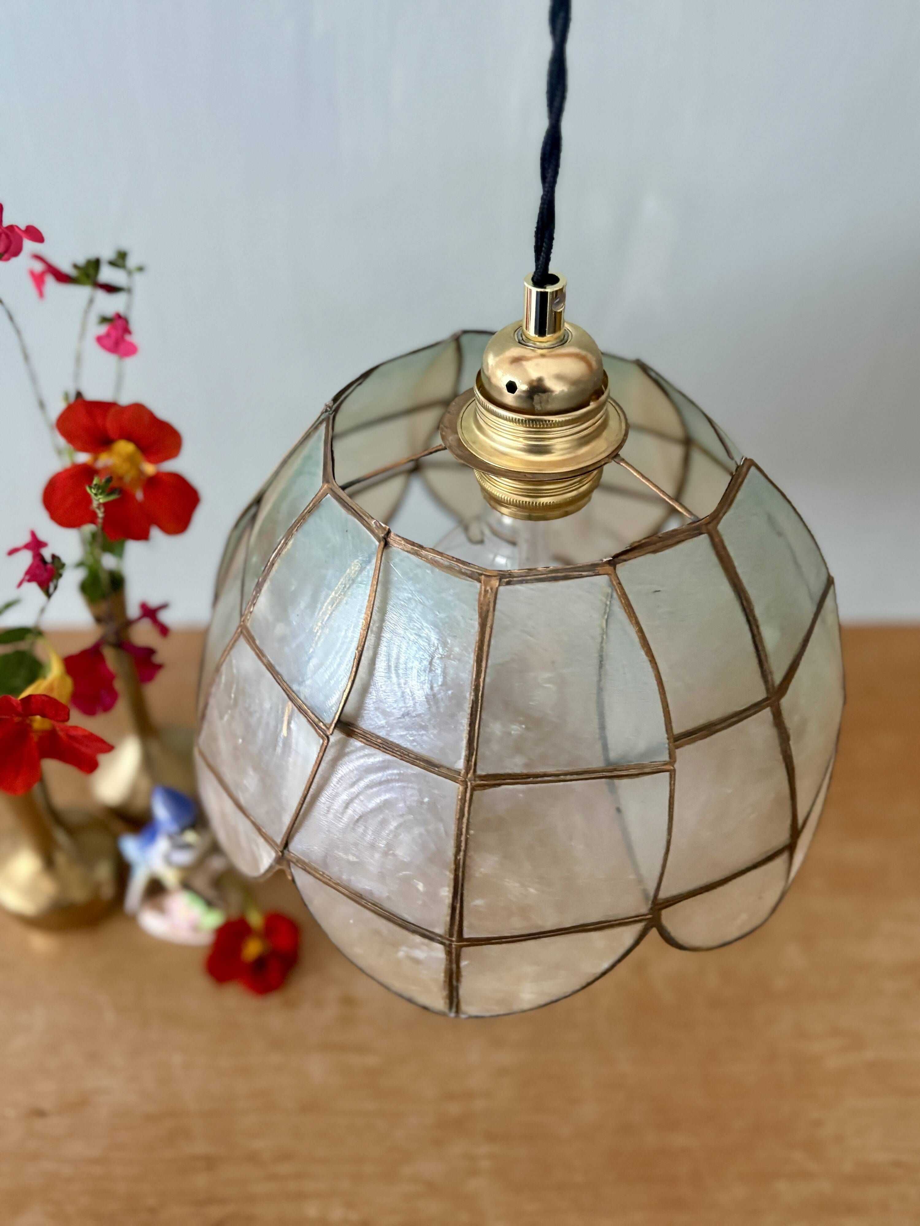 Suspension antique lampshade in blue mother-of-pearl and brass