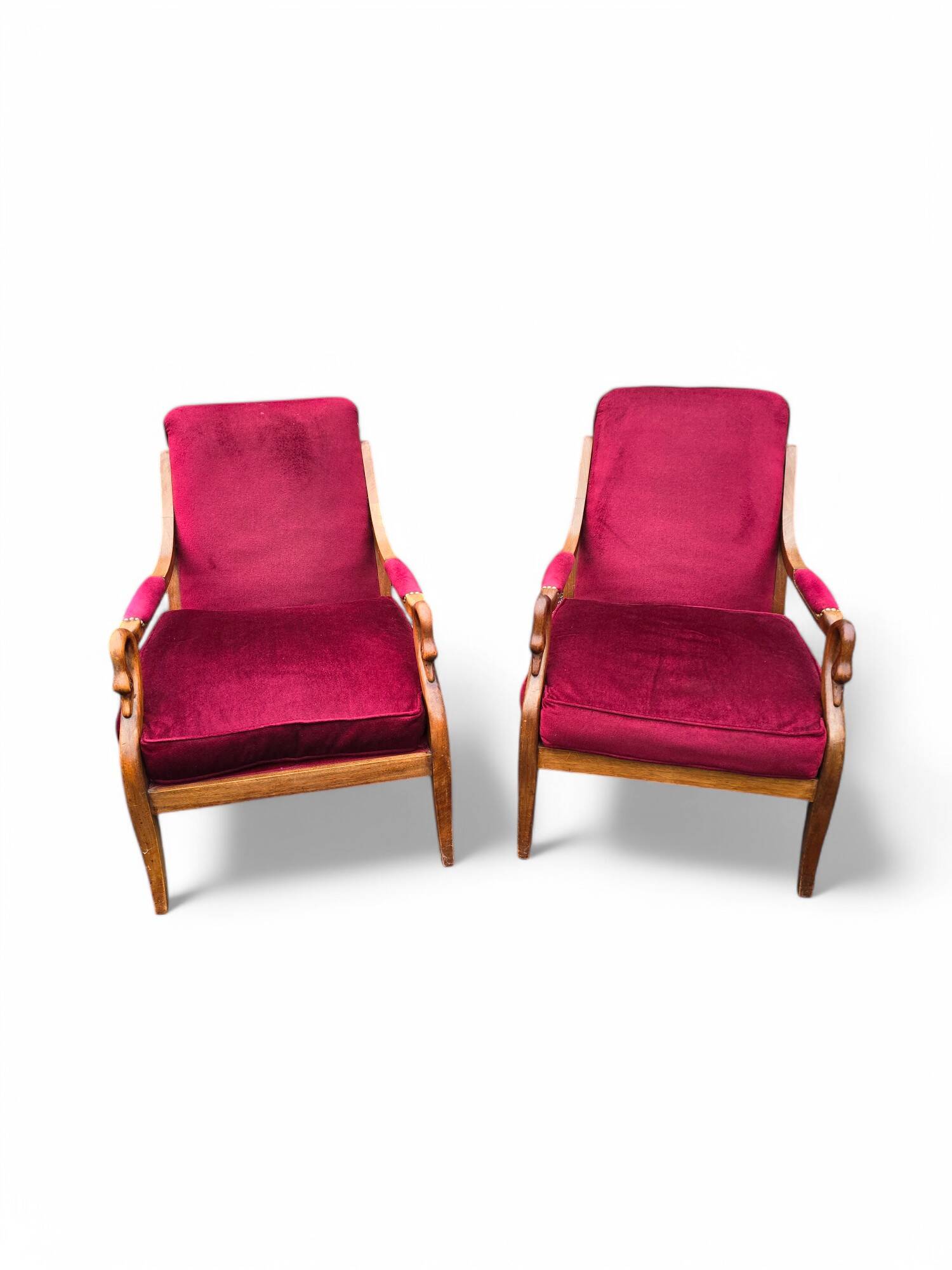 Paire de fauteuils anciens accoudoirs têtes de cygnes
